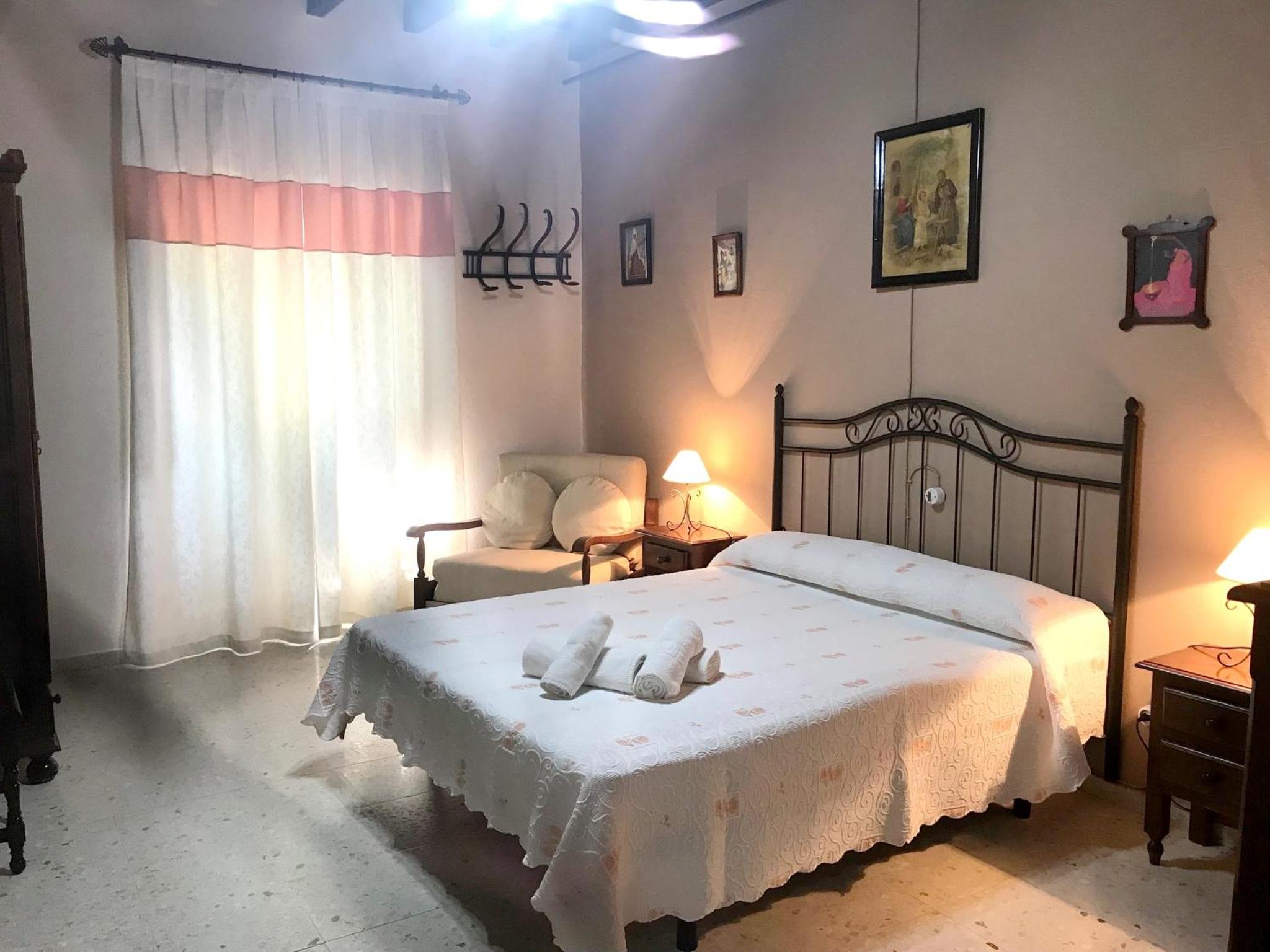 Elegant Villa in El Saucejo with Private Pool view 4