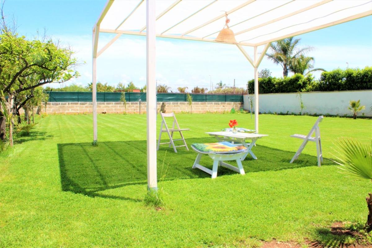 3 bedrooms house at Torre San Giovanni 700 m away from the beach with enclosed garden and wifi view 3