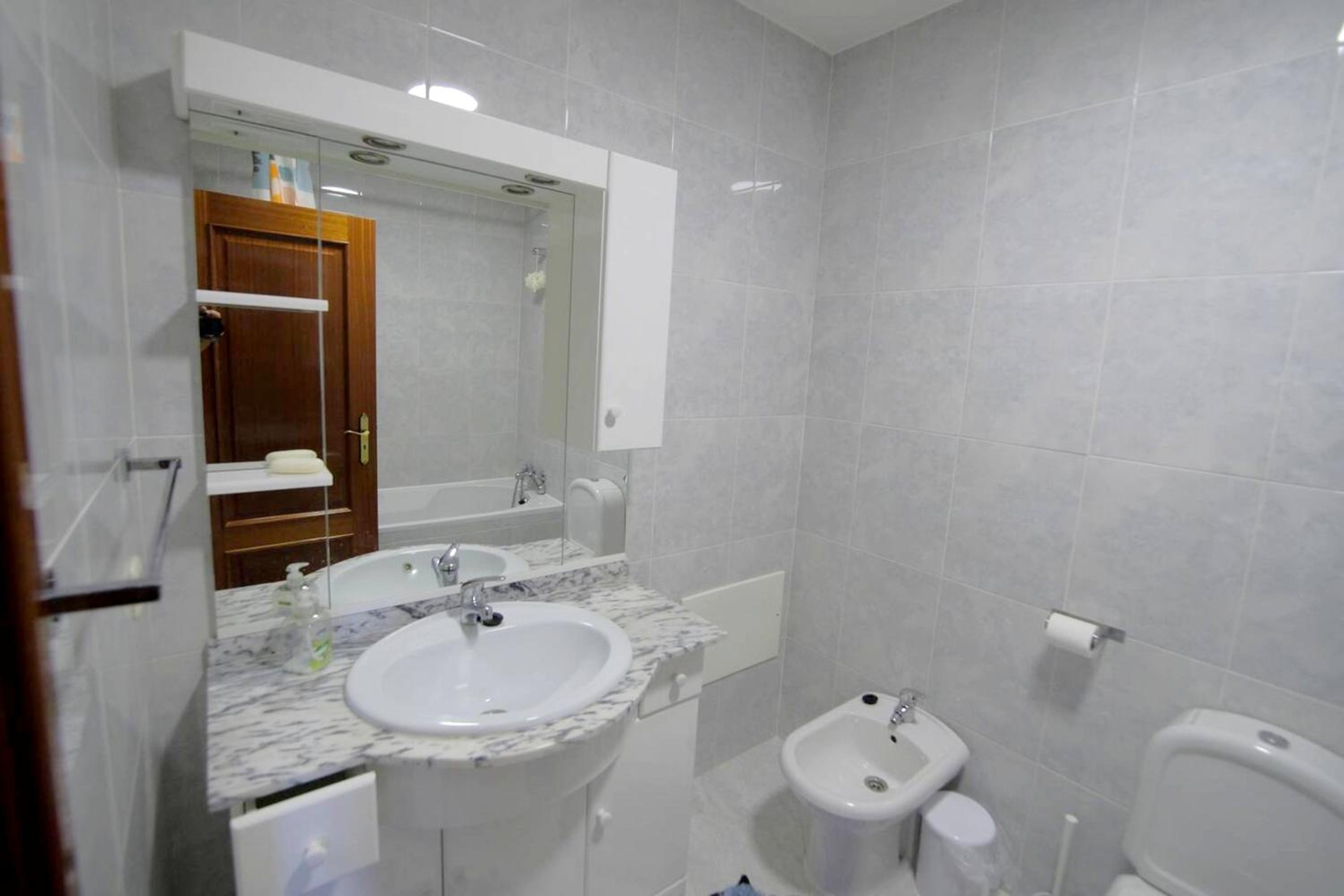 Spacious house in Santa Maria da Feira - 220 m² with city view view 3