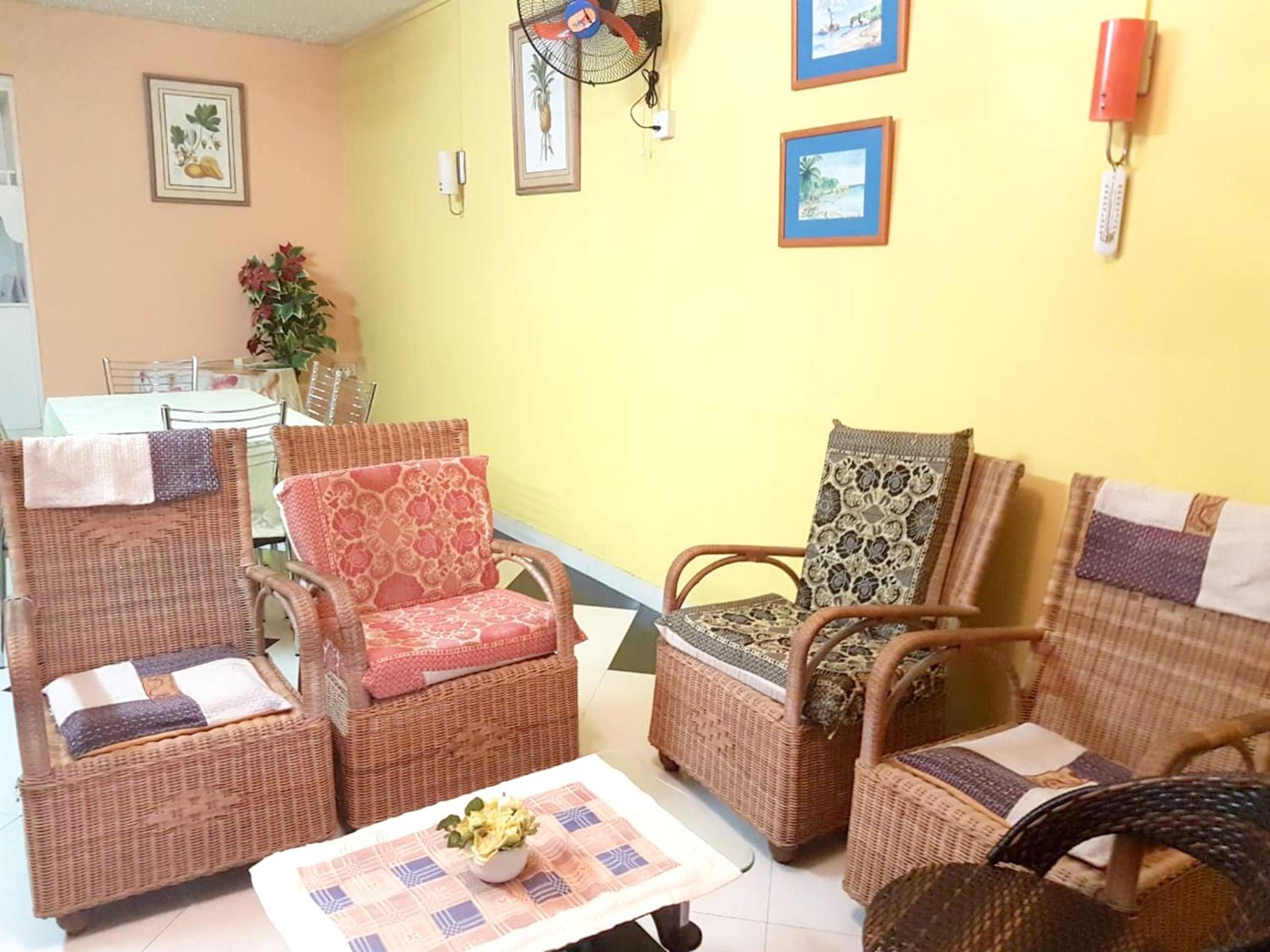 Spacious Apartment Trou aux Biches