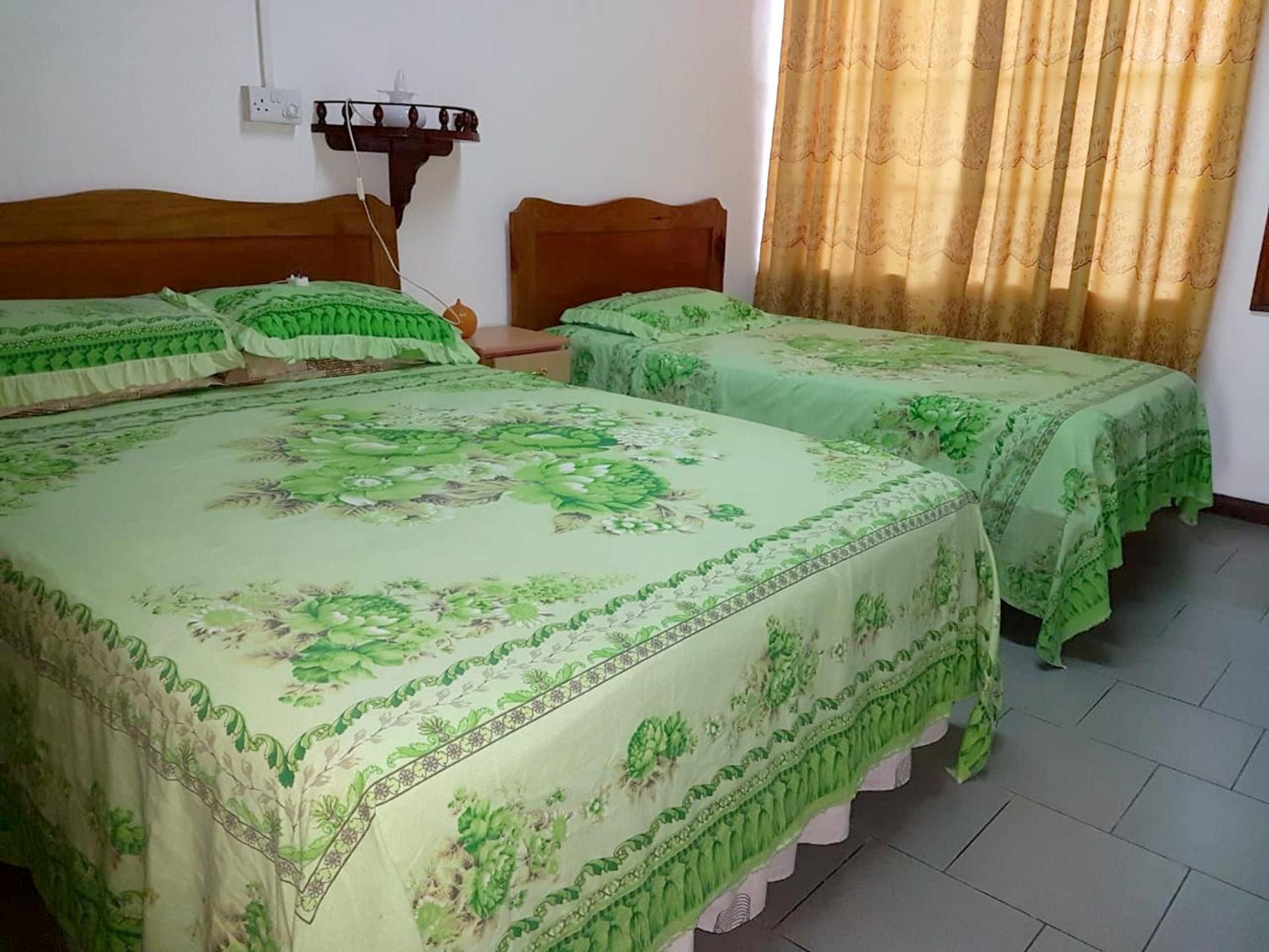 Spacious Apartment Trou aux Biches