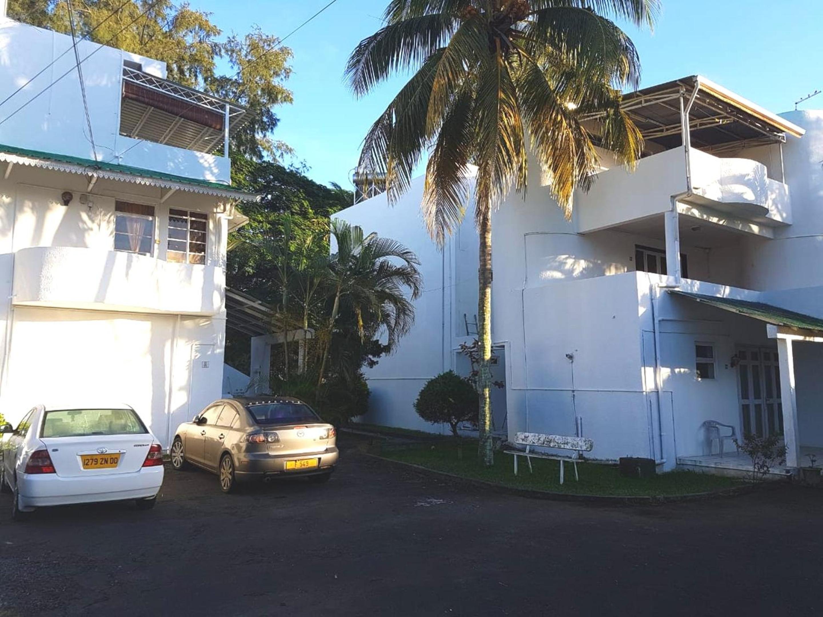 Spacious Apartment Trou aux Biches