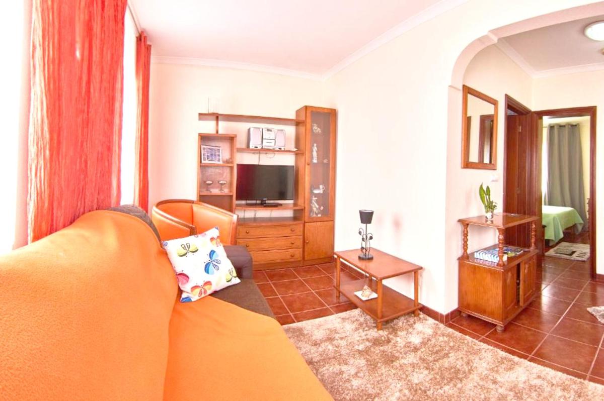 One bedroom appartement with sea view terrace and wifi at Lajes Do Pico view 4