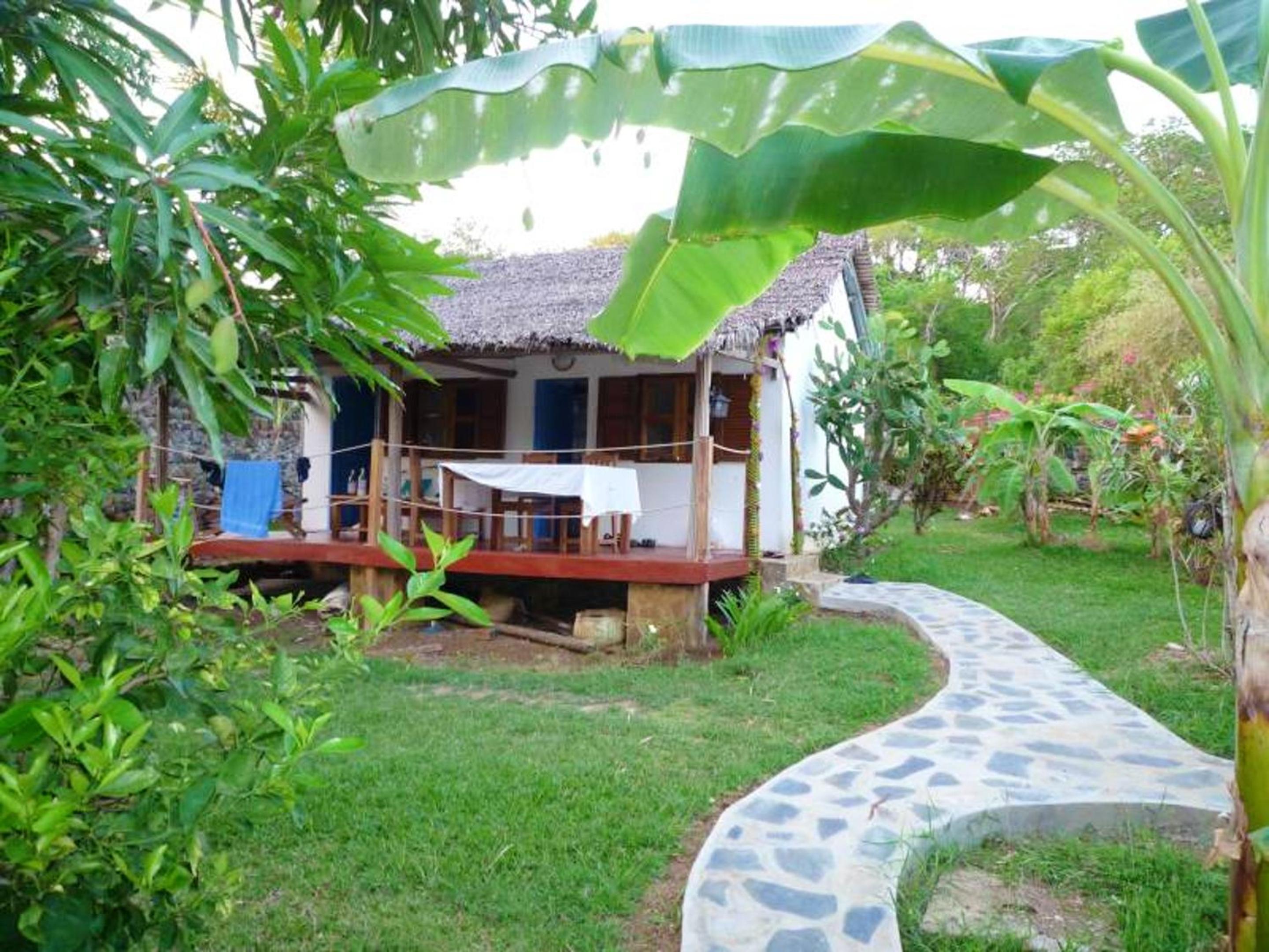 Charming bungalow in Andilana, pool, sea view and garden view 4