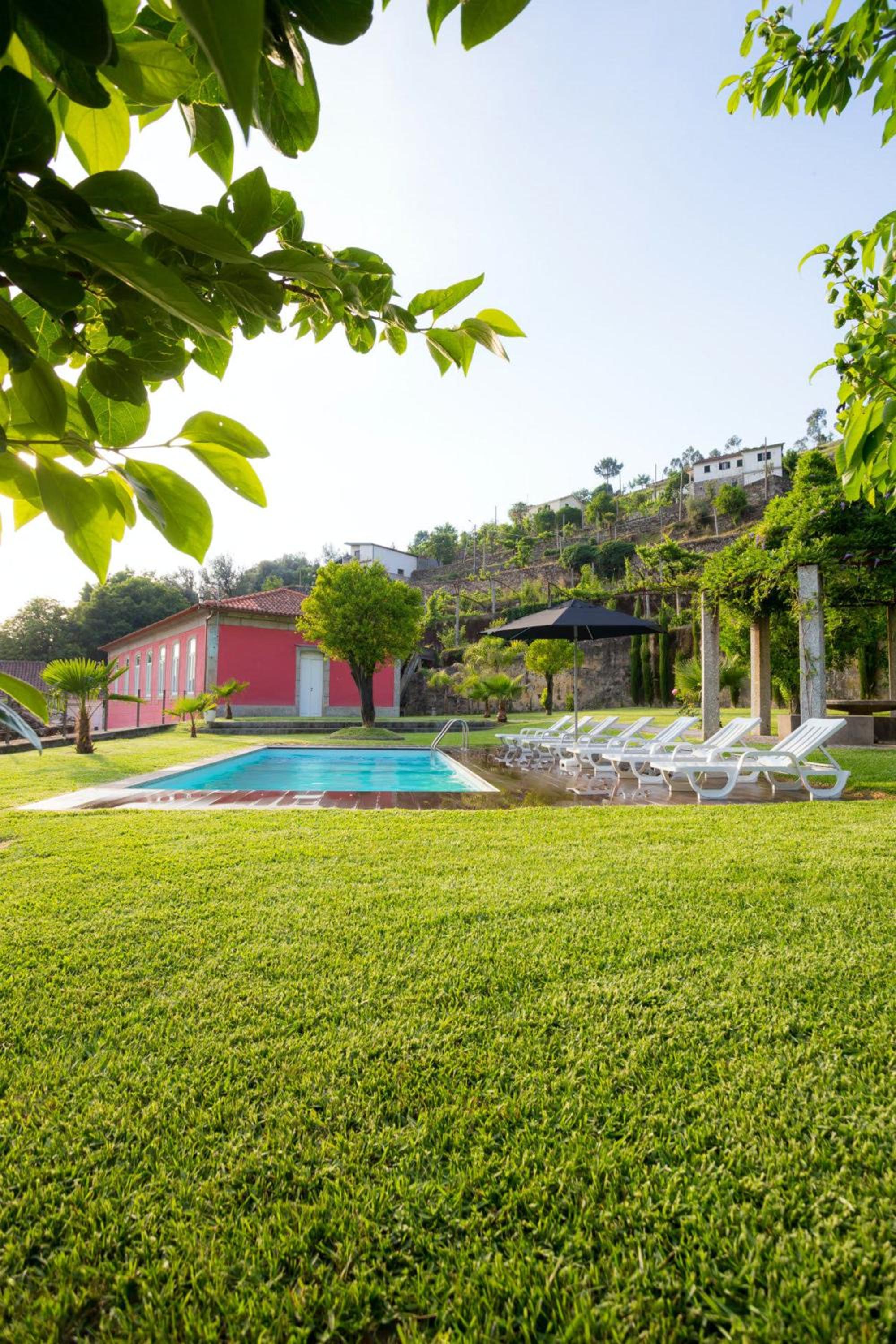 Welcoming Villa with Mountain View in Sobradelo da Goma view 2