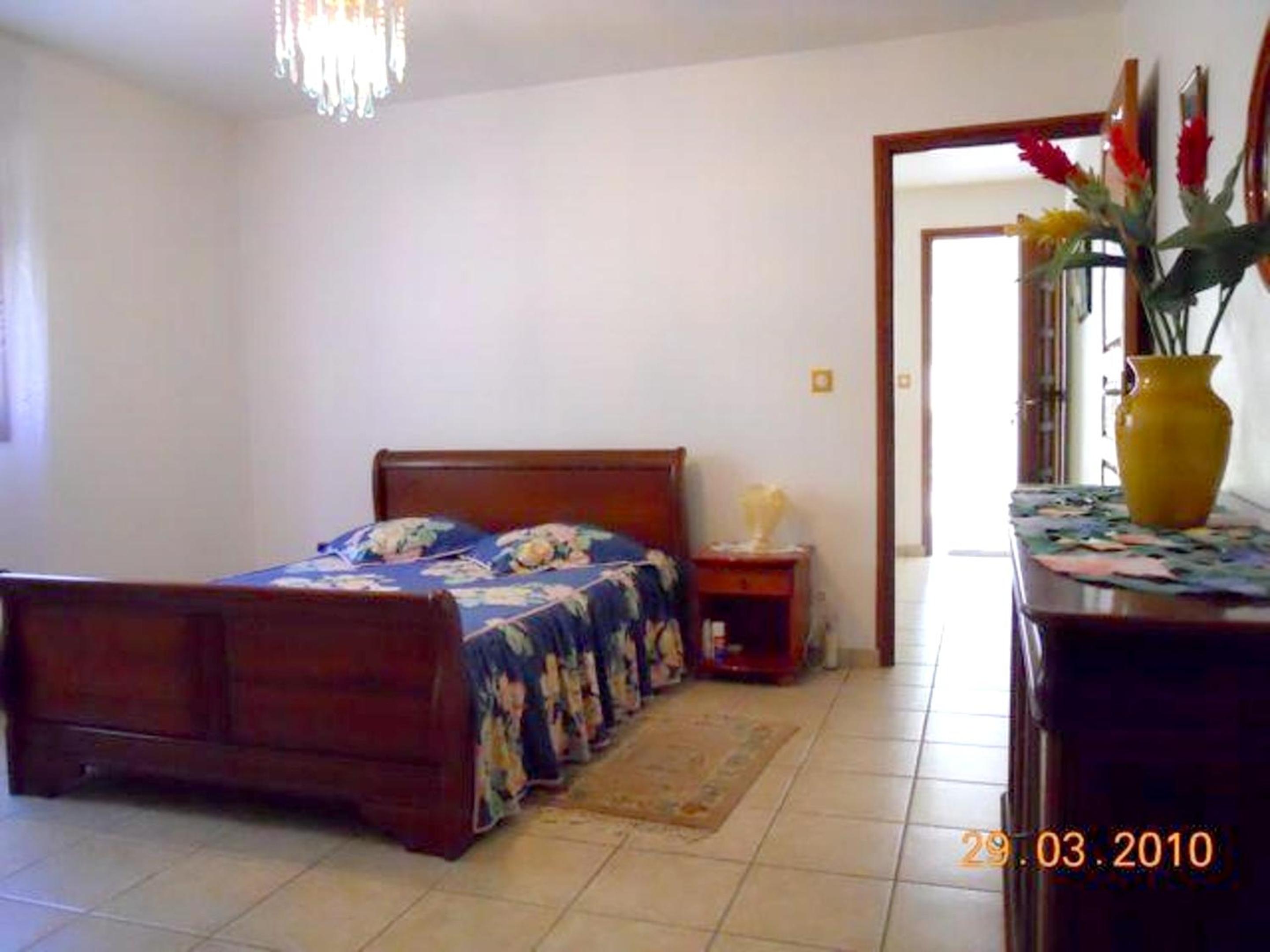 Appartement moderne à Sainte-Anne avec jacuzzi - 48 m². view 2