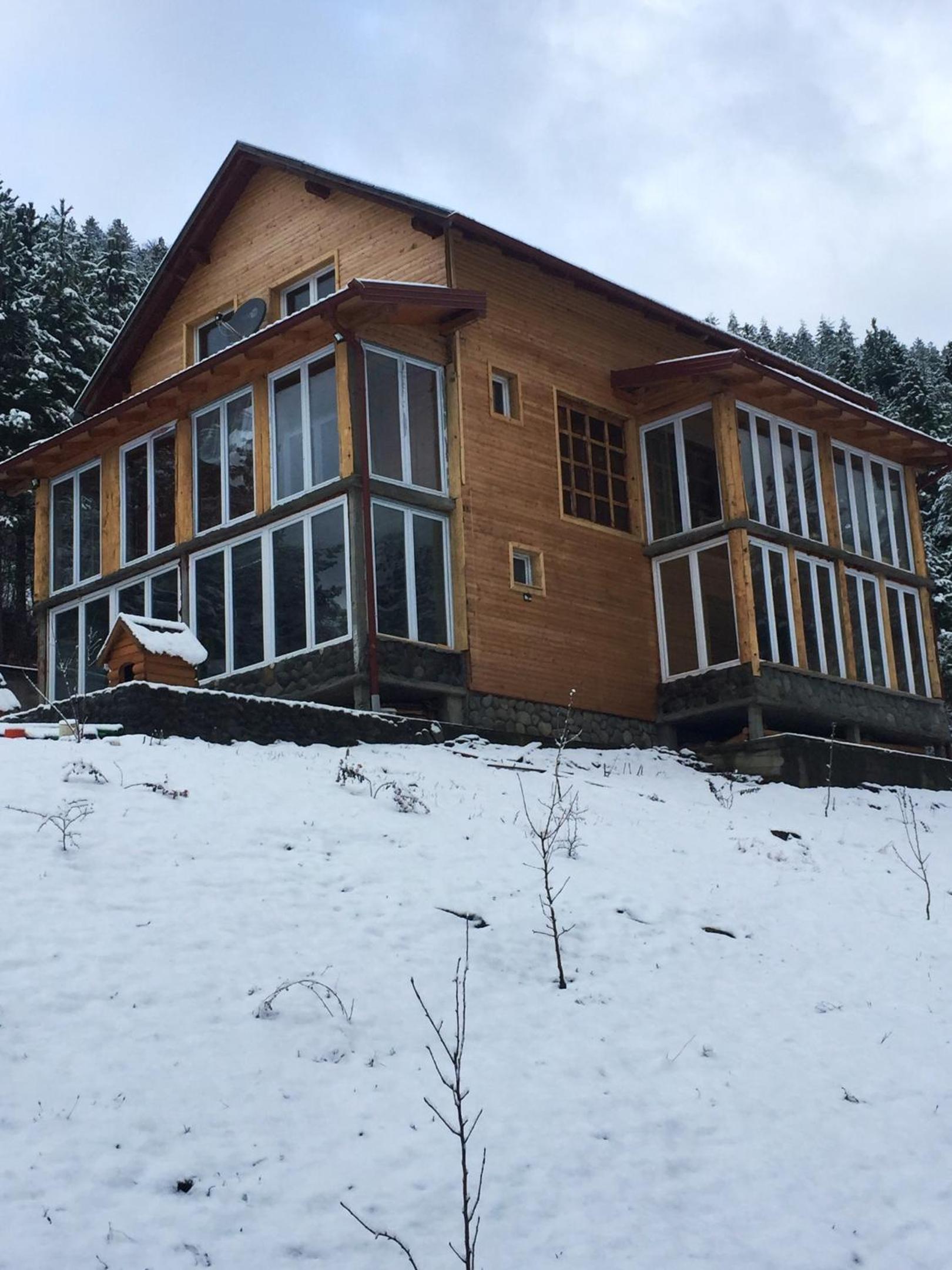 Spacious and Charming House in Vozuća with Large Garden