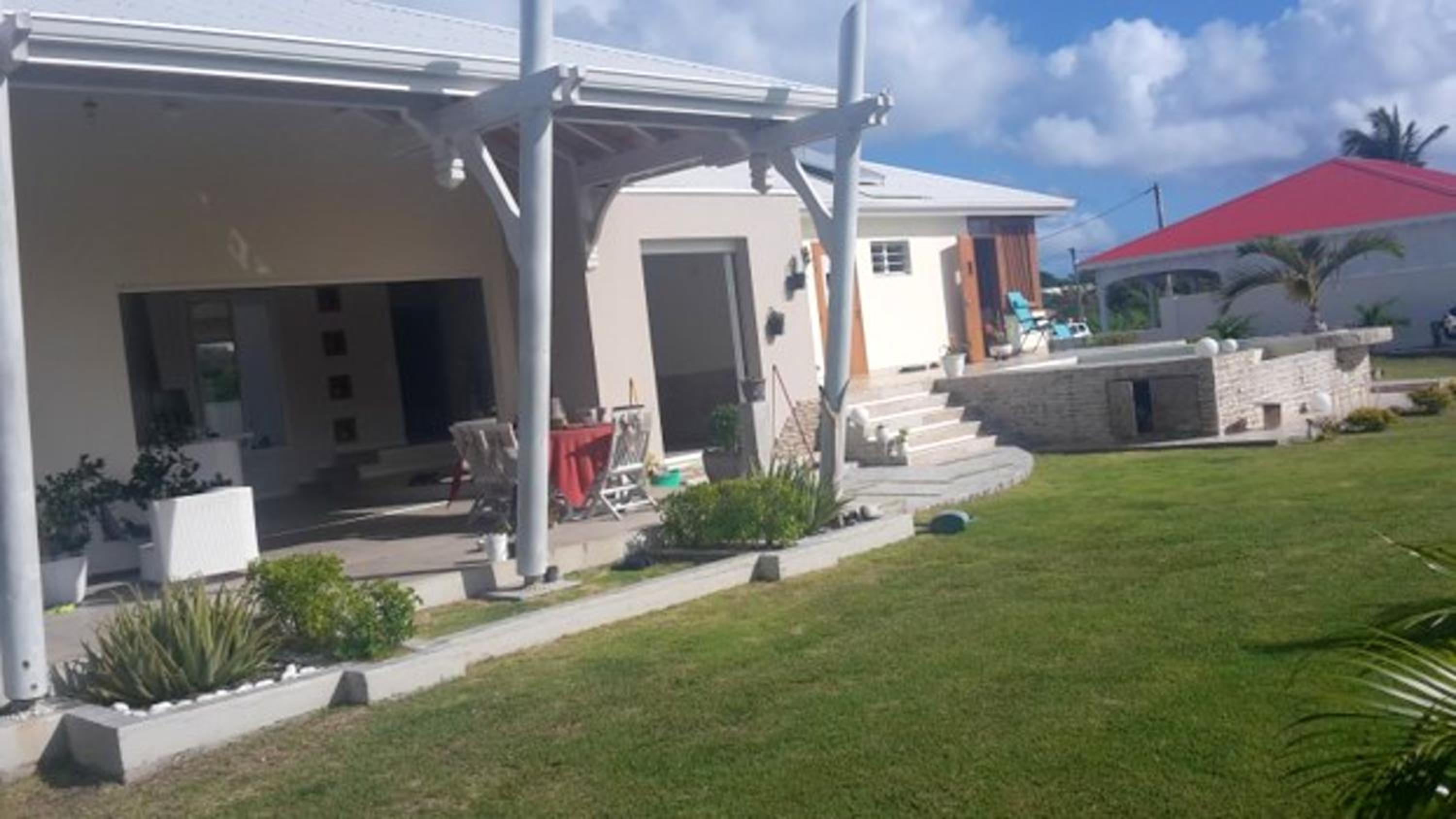 Maison charmante au Moule avec jacuzzi