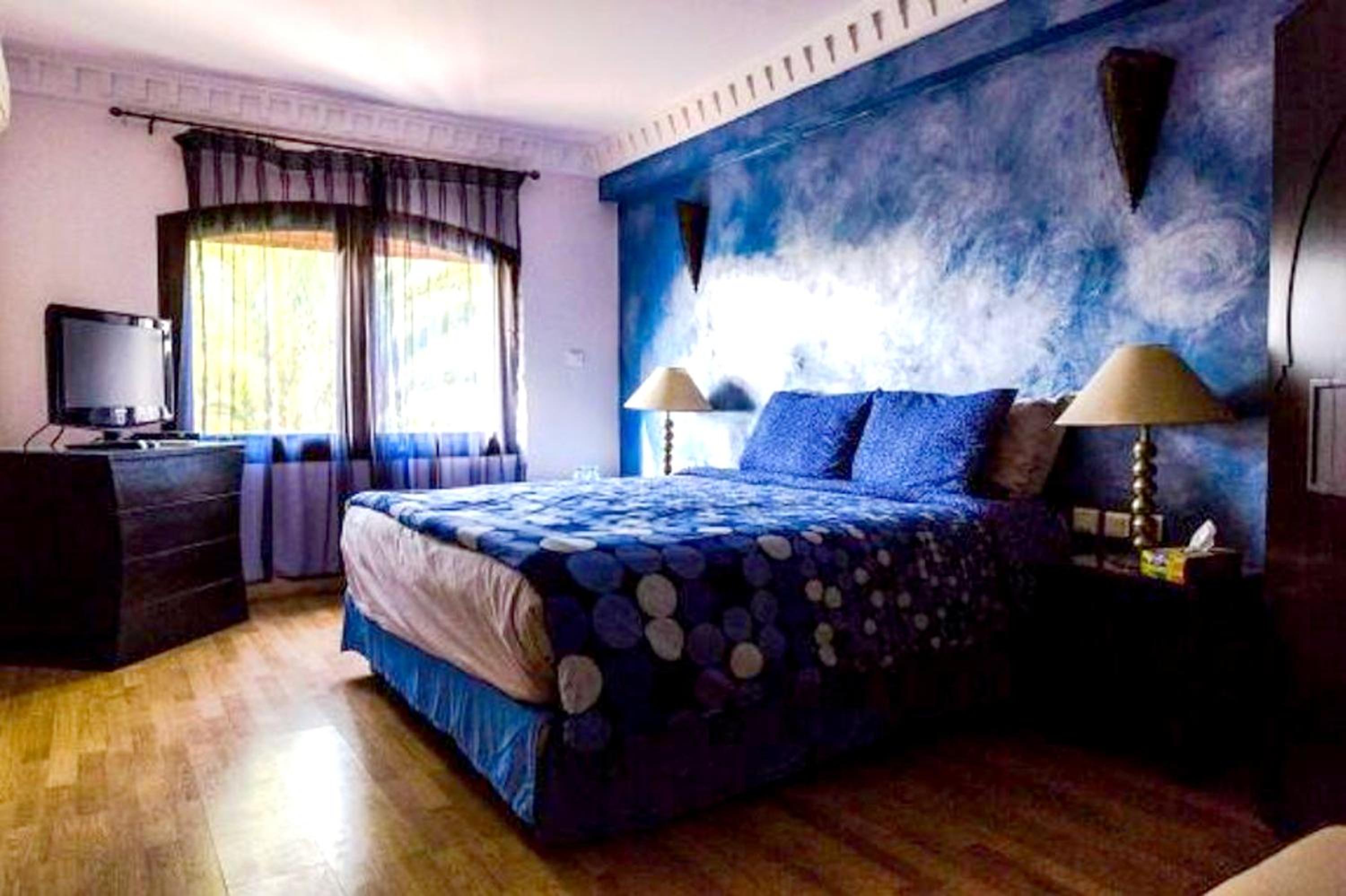 hotel room