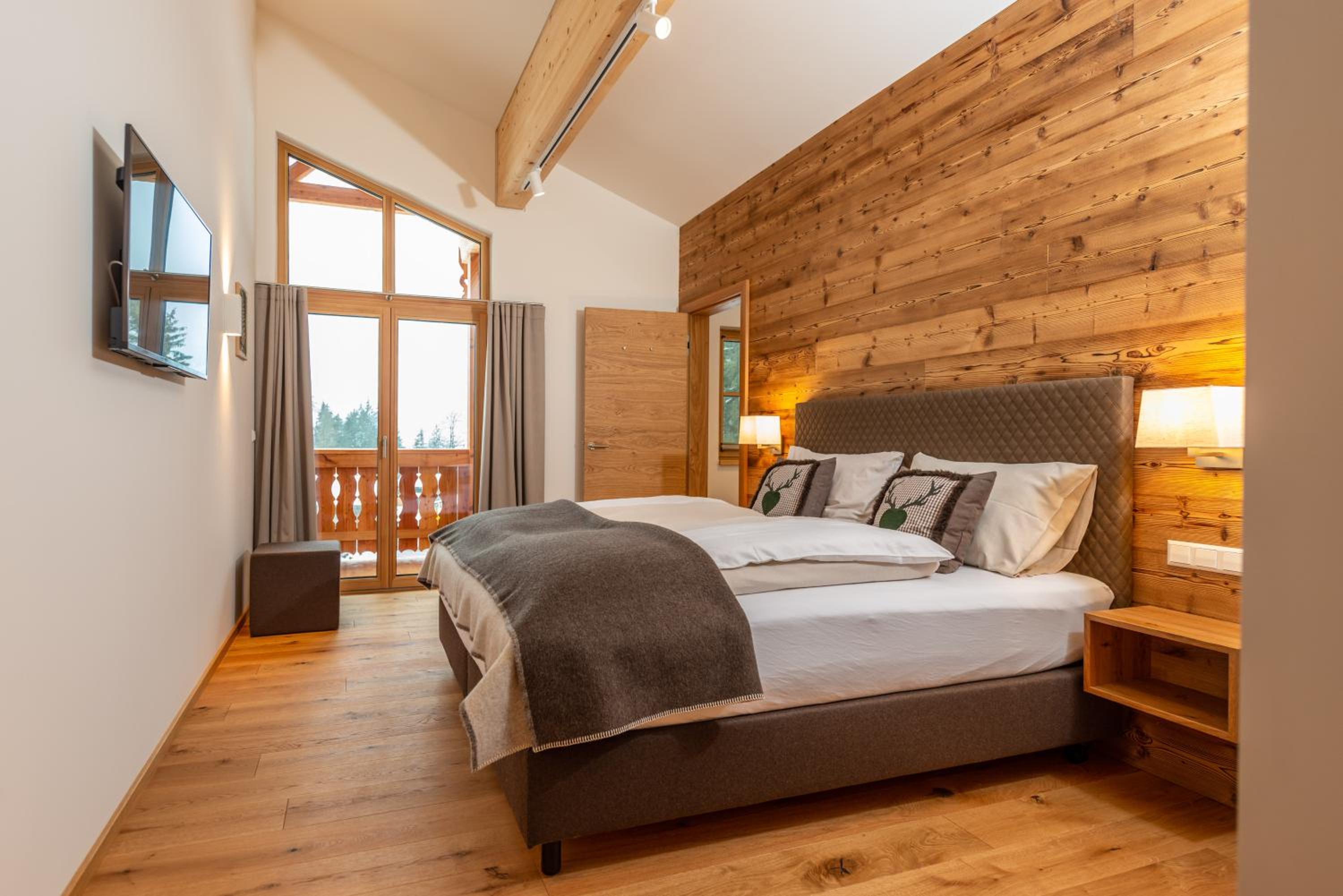 Luxury Chalets Gradenbach near Schladming view 4