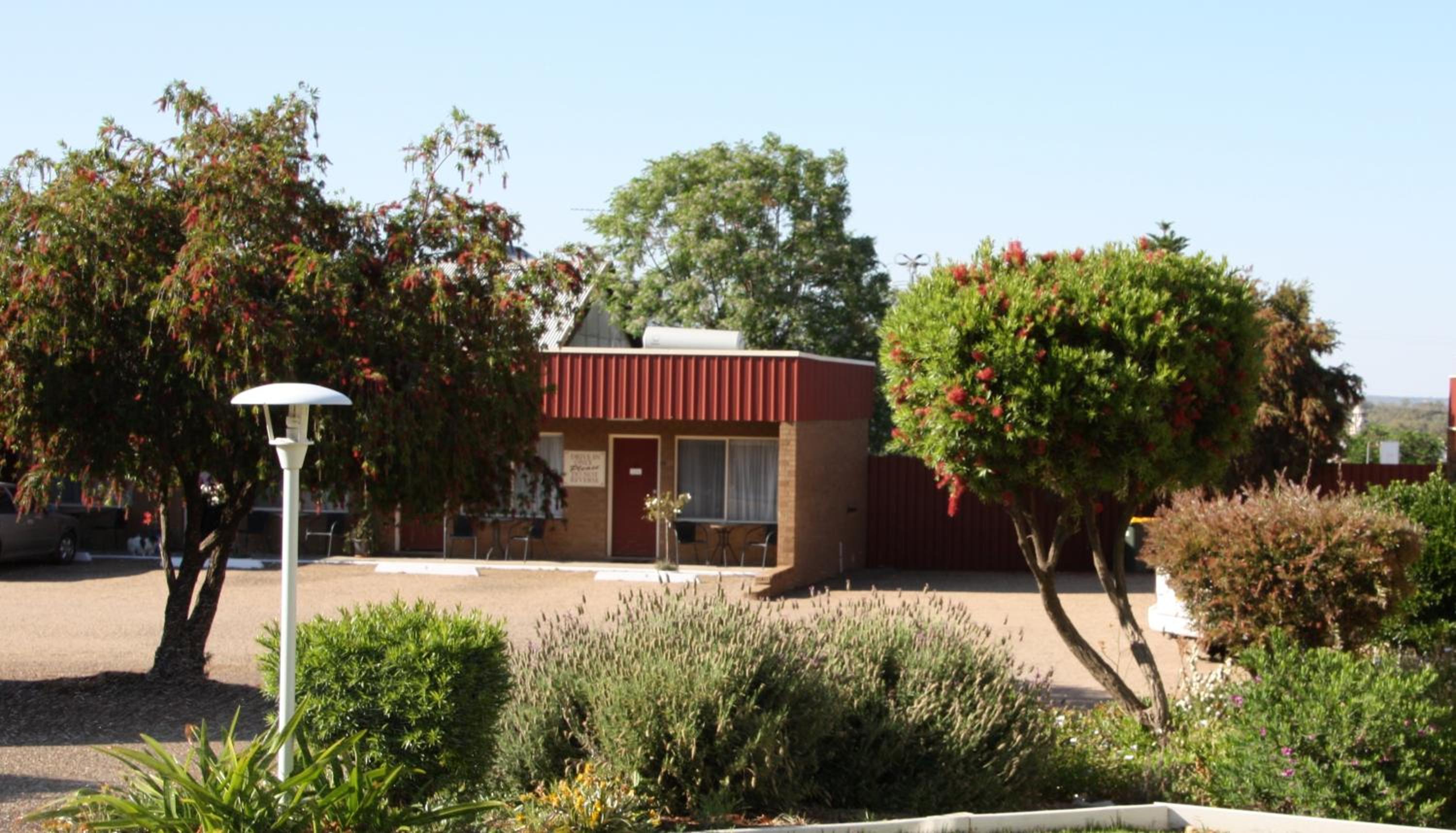 Camellia Motel