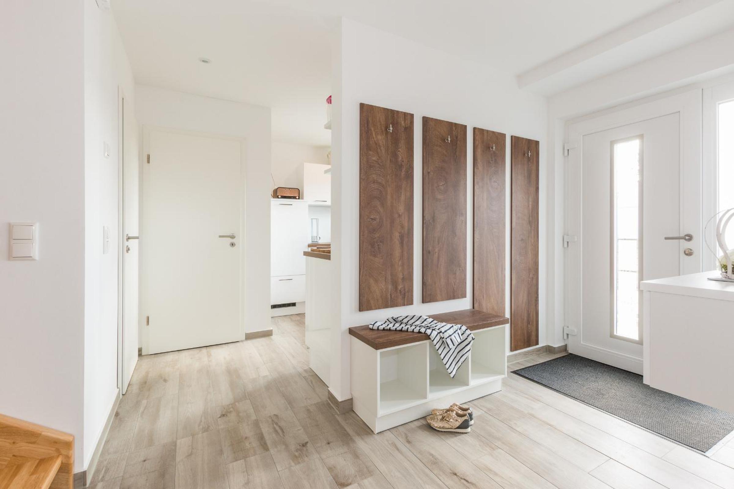 Ferienhaus-See-Sauna-Kamin-Hund mit E-Ladestation