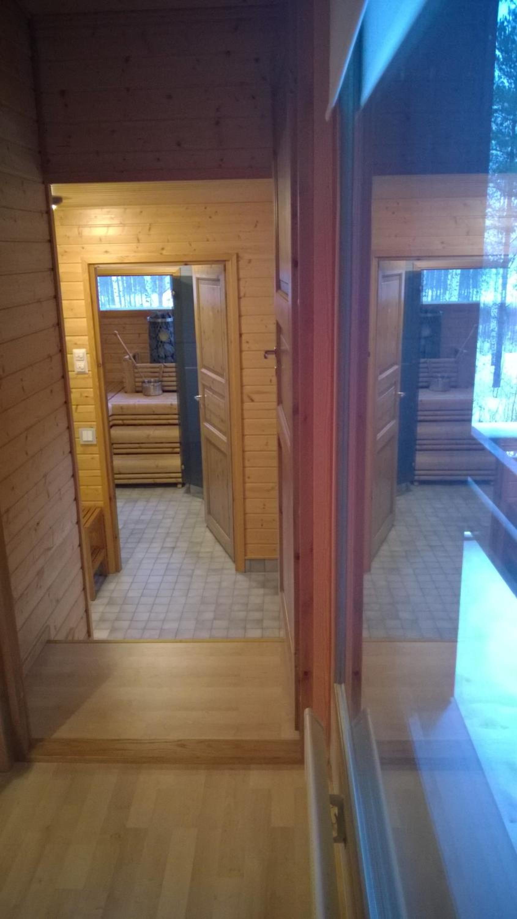 Kuoreksenniemi Villas & Lakehouse