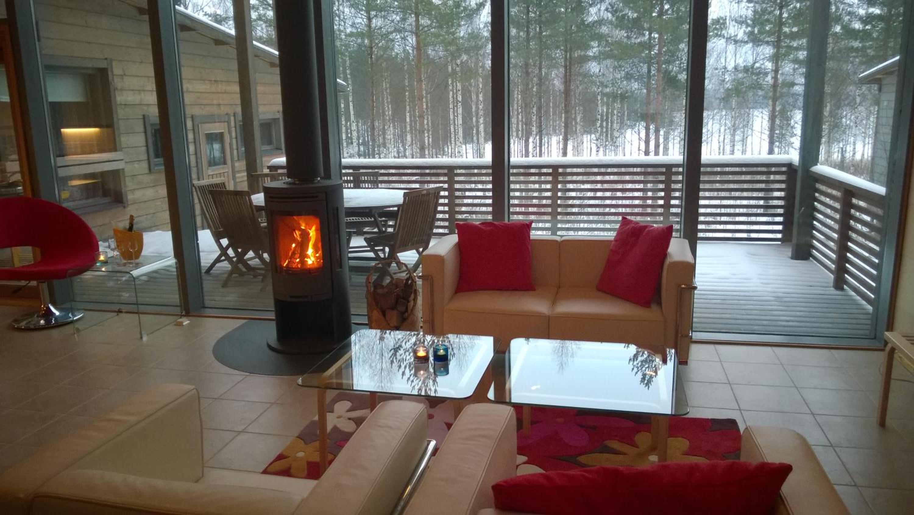 Kuoreksenniemi Villas & Lakehouse