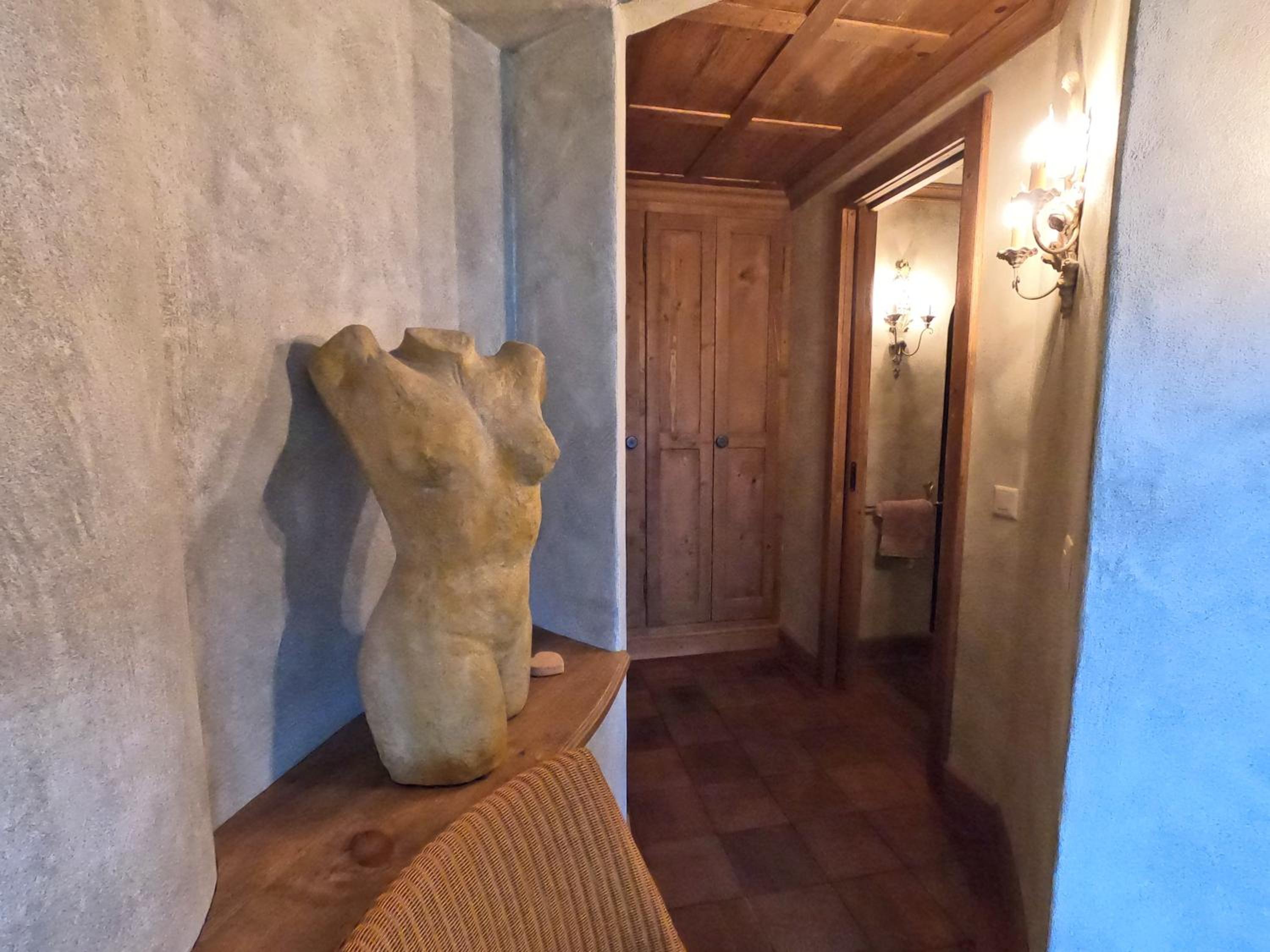 Beautiful apartment over the mountain view 5