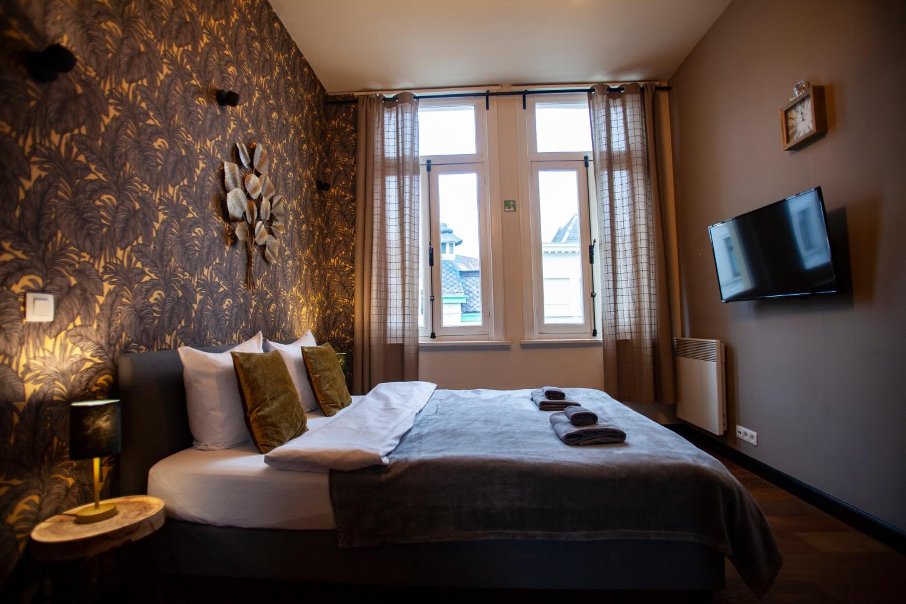 Luxury Suites Historic Center by Rikas Hotels view 3