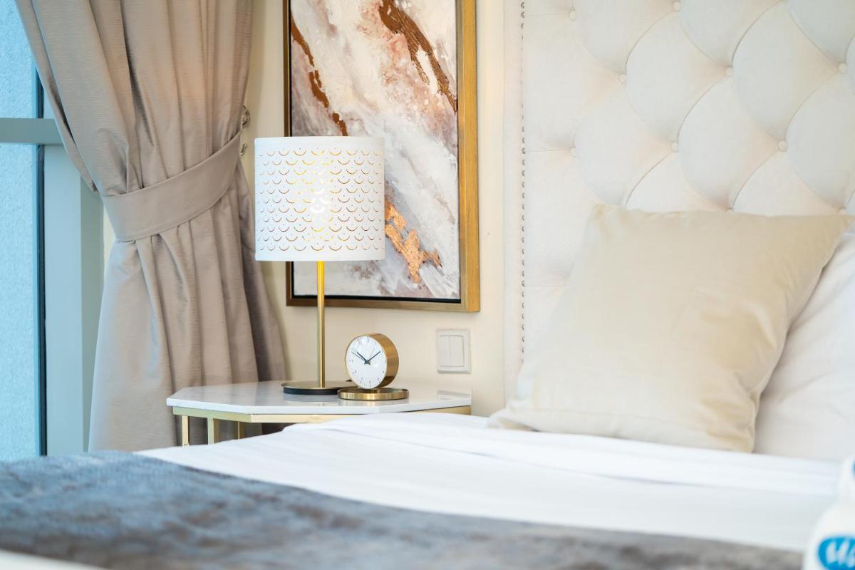HiGuests - Dazzling Apt With Panoramic View Near Burj Khalifa