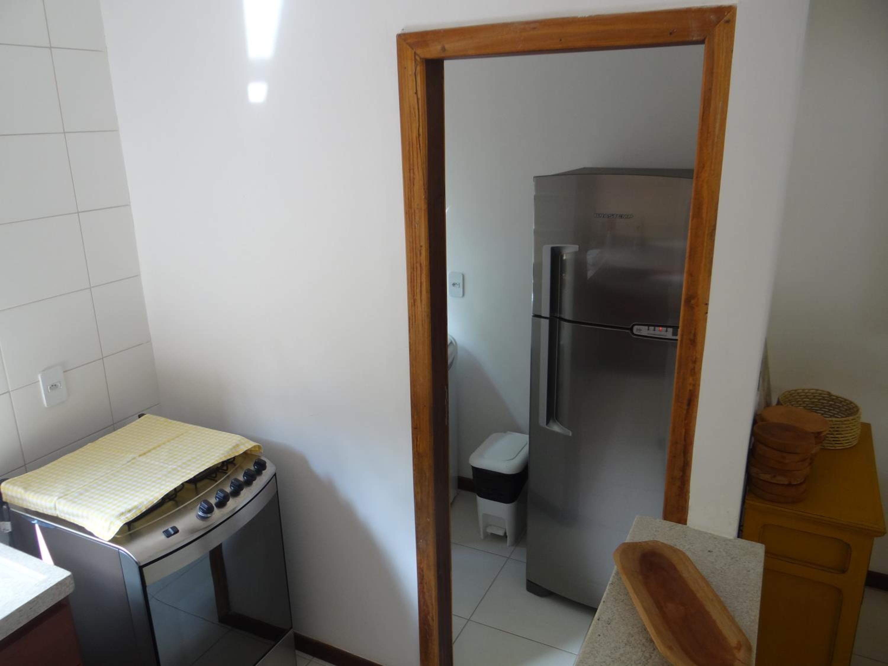 Casa confortável completa em condomínio
