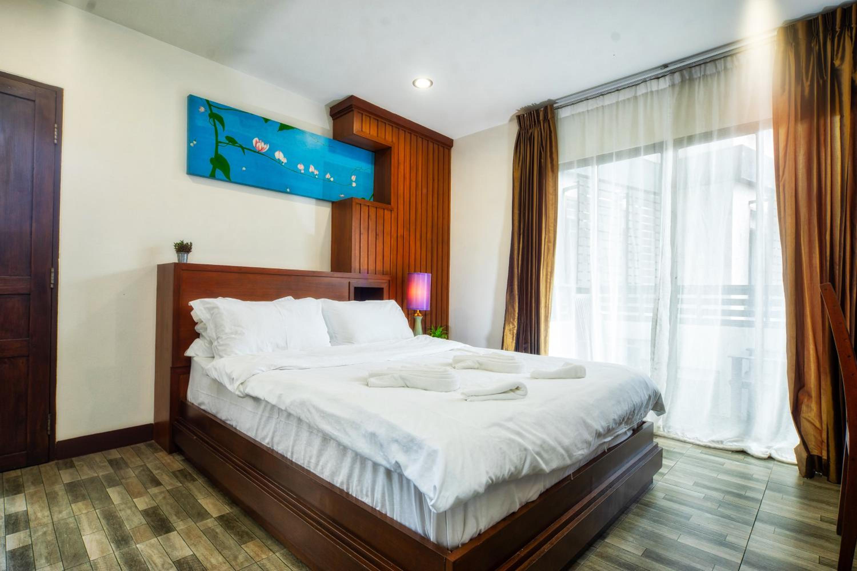 Ban Kong Rao Guesthouse - Quiet Santitham Oasis - Charming Garden & Mountain Views
