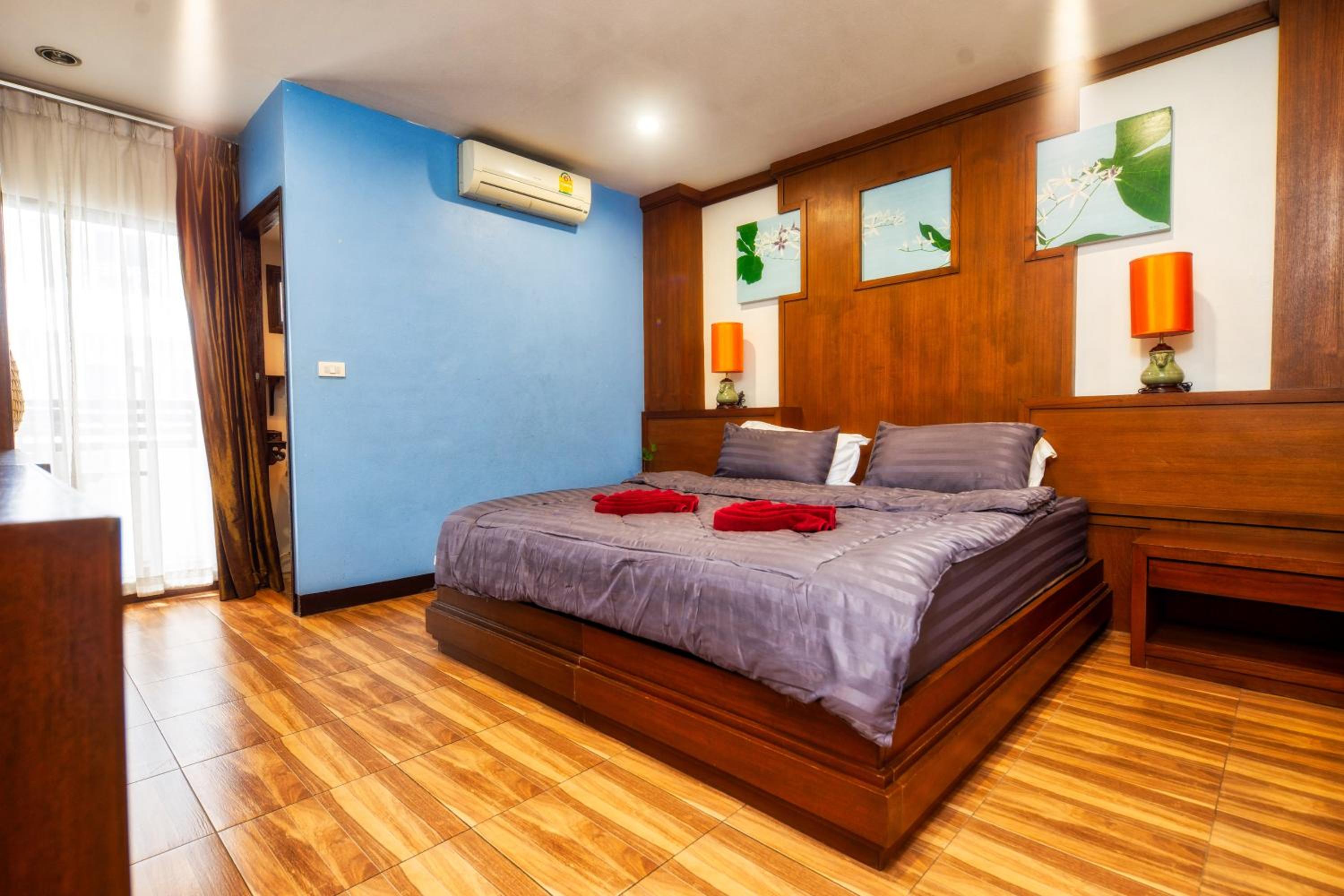 Ban Kong Rao Guesthouse - Quiet Santitham Oasis - Charming Garden & Mountain Views