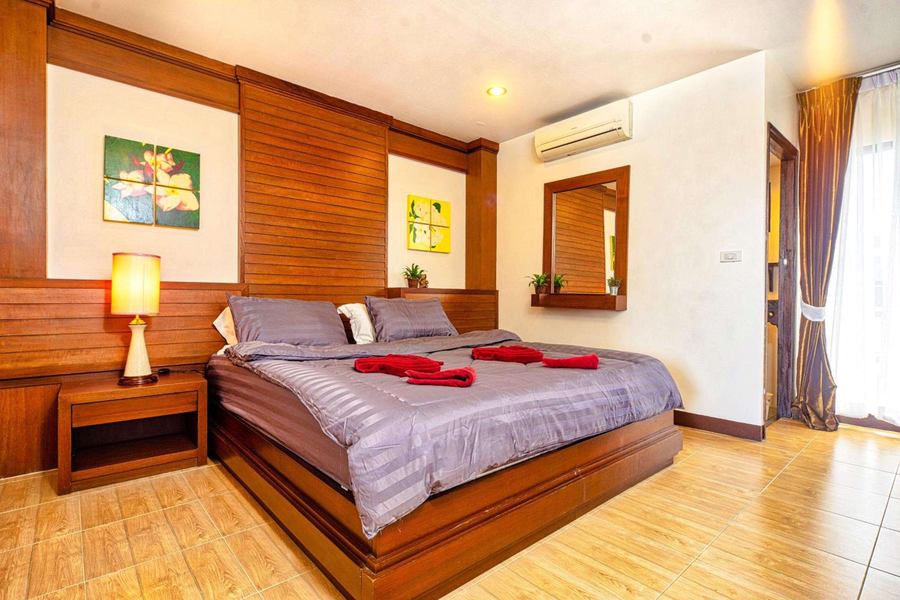 Ban Kong Rao Guesthouse - Quiet Santitham Oasis - Charming Garden & Mountain Views