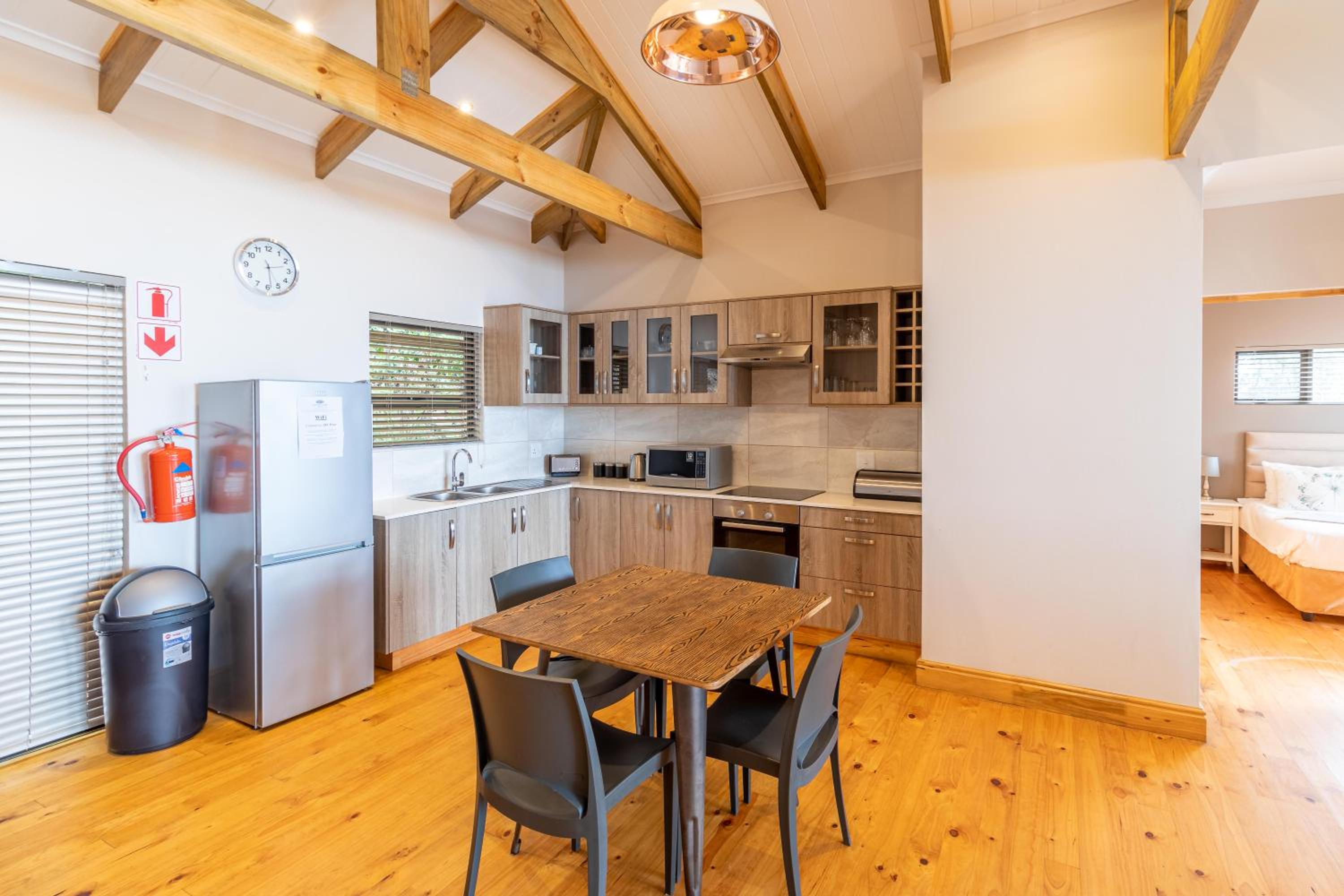 Boardwalk Lodge – Self-Catering view 3
