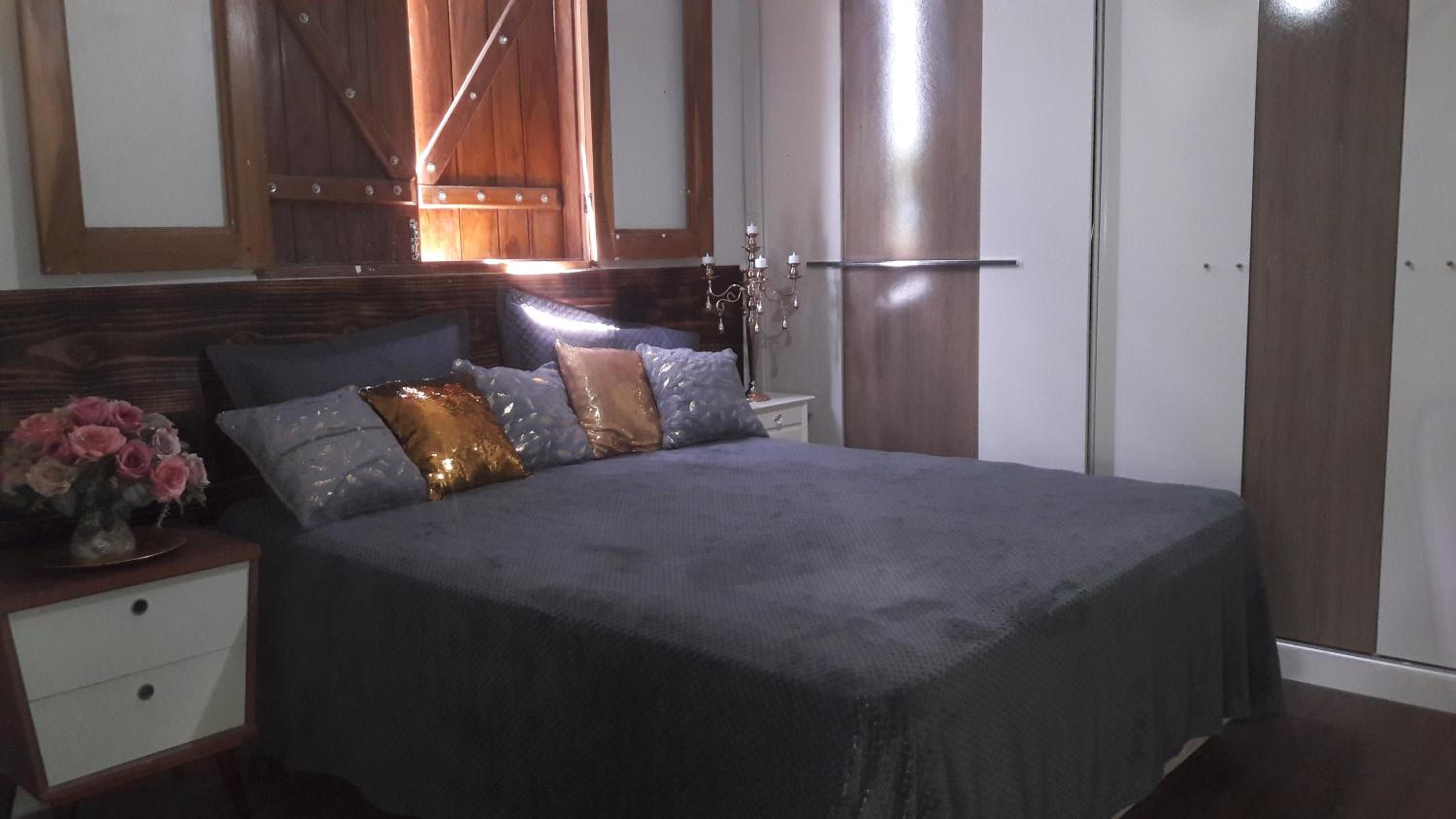 Casa em Alto Paraíso com vista para as montanhas no Eldorado ao lado do centro
