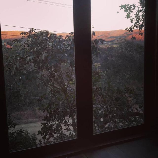 Casa em Alto Paraíso com vista para as montanhas no Eldorado ao lado do centro