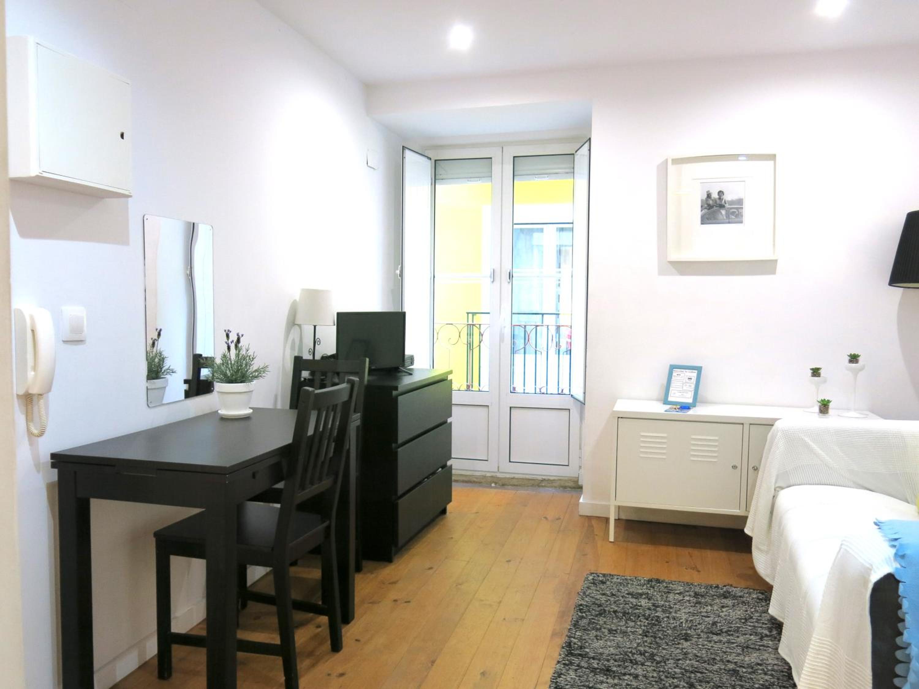 Wonderful Studio in Lisbon view 4