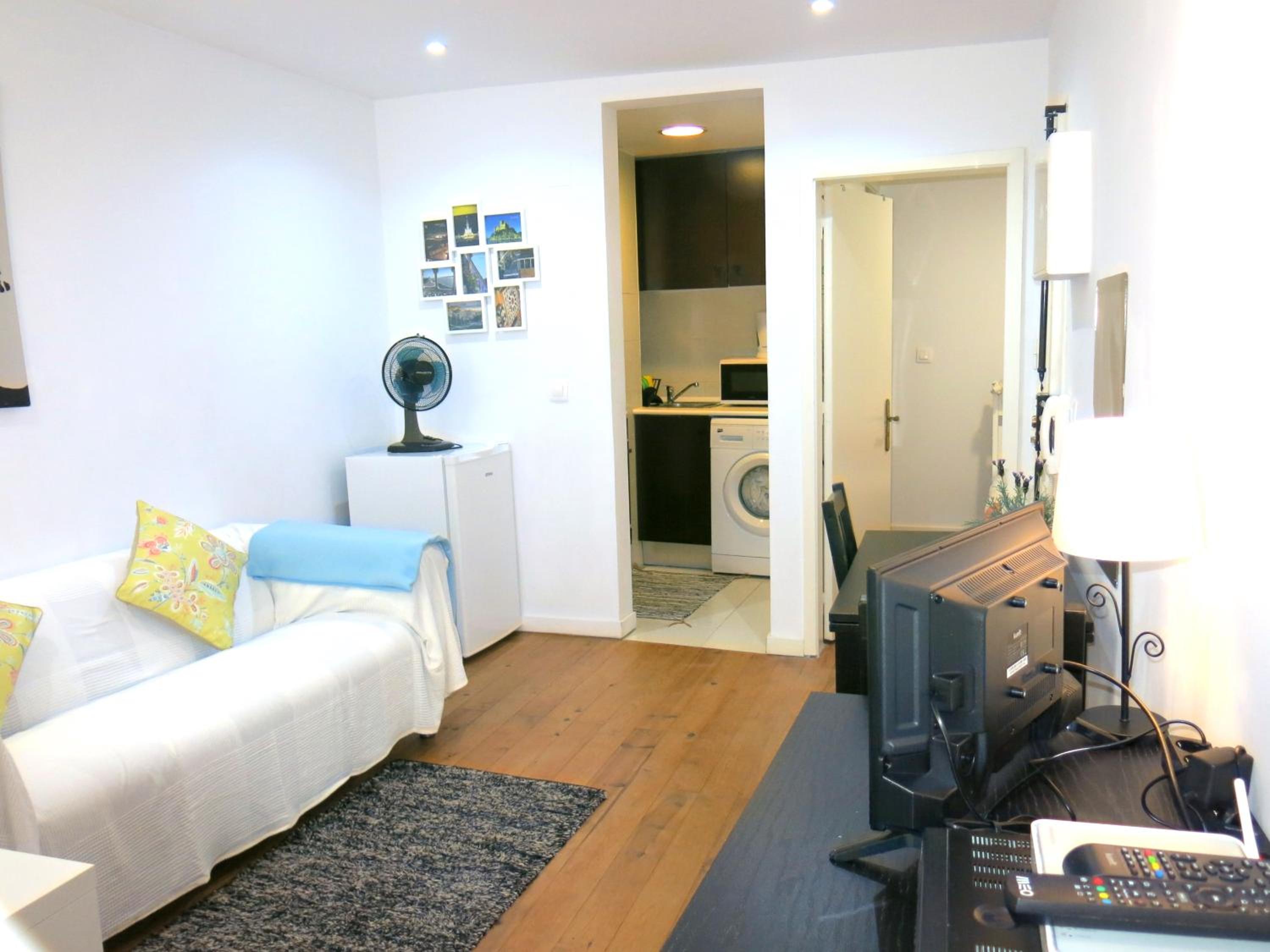 Wonderful Studio in Lisbon view 3