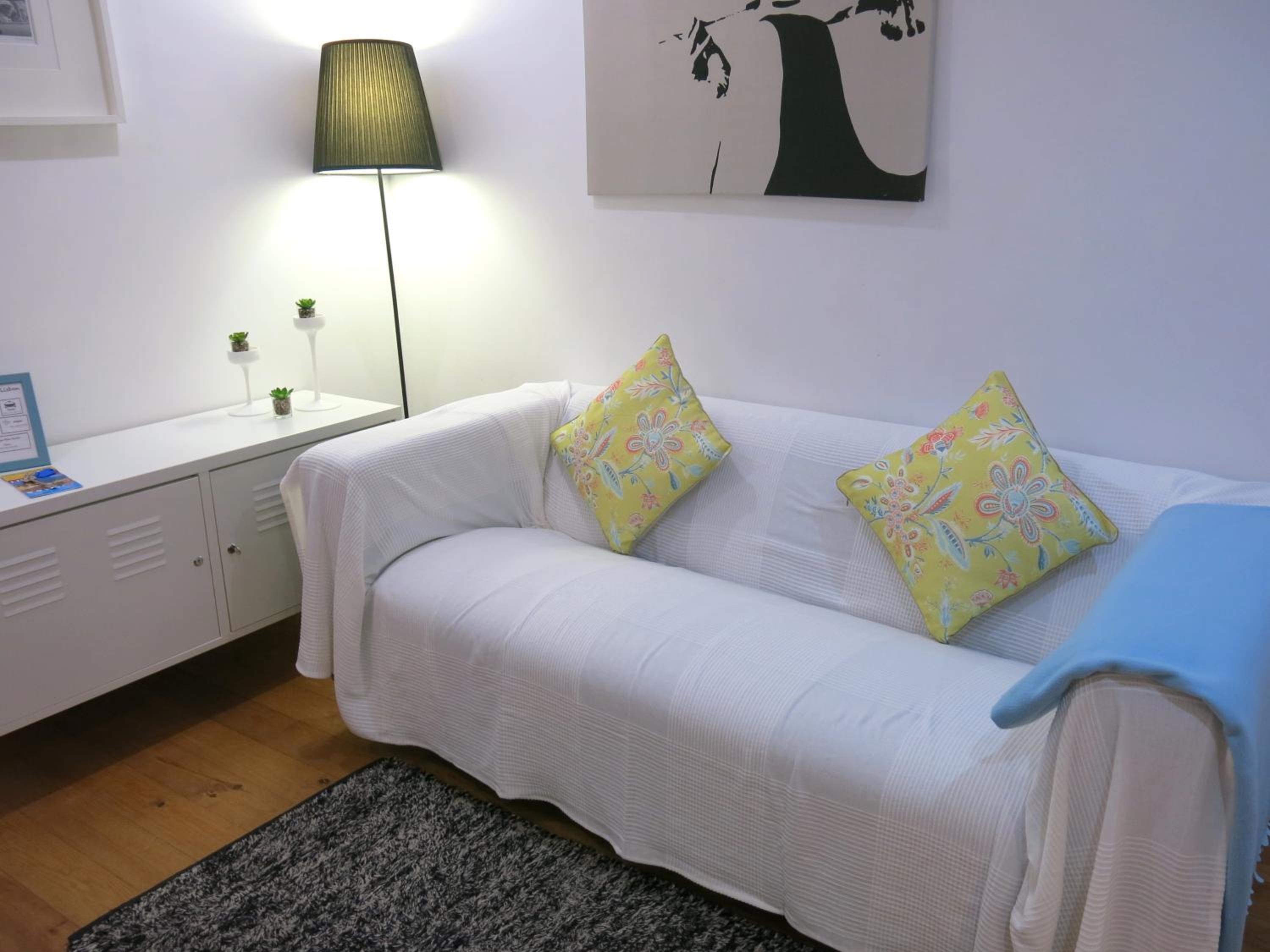 Wonderful Studio in Lisbon view 2