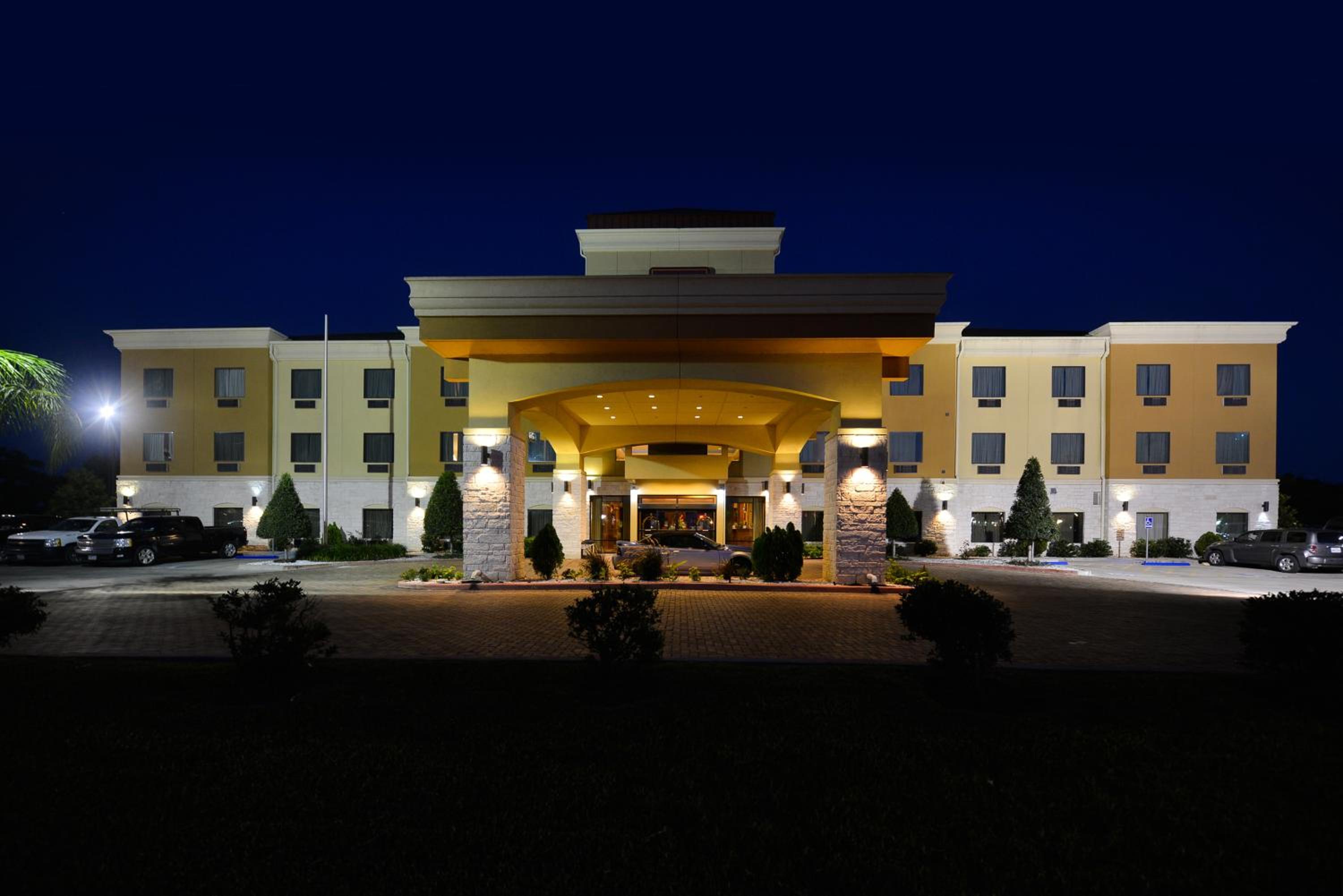 Bay City Vacations - Comfort Suites - Property Image 14