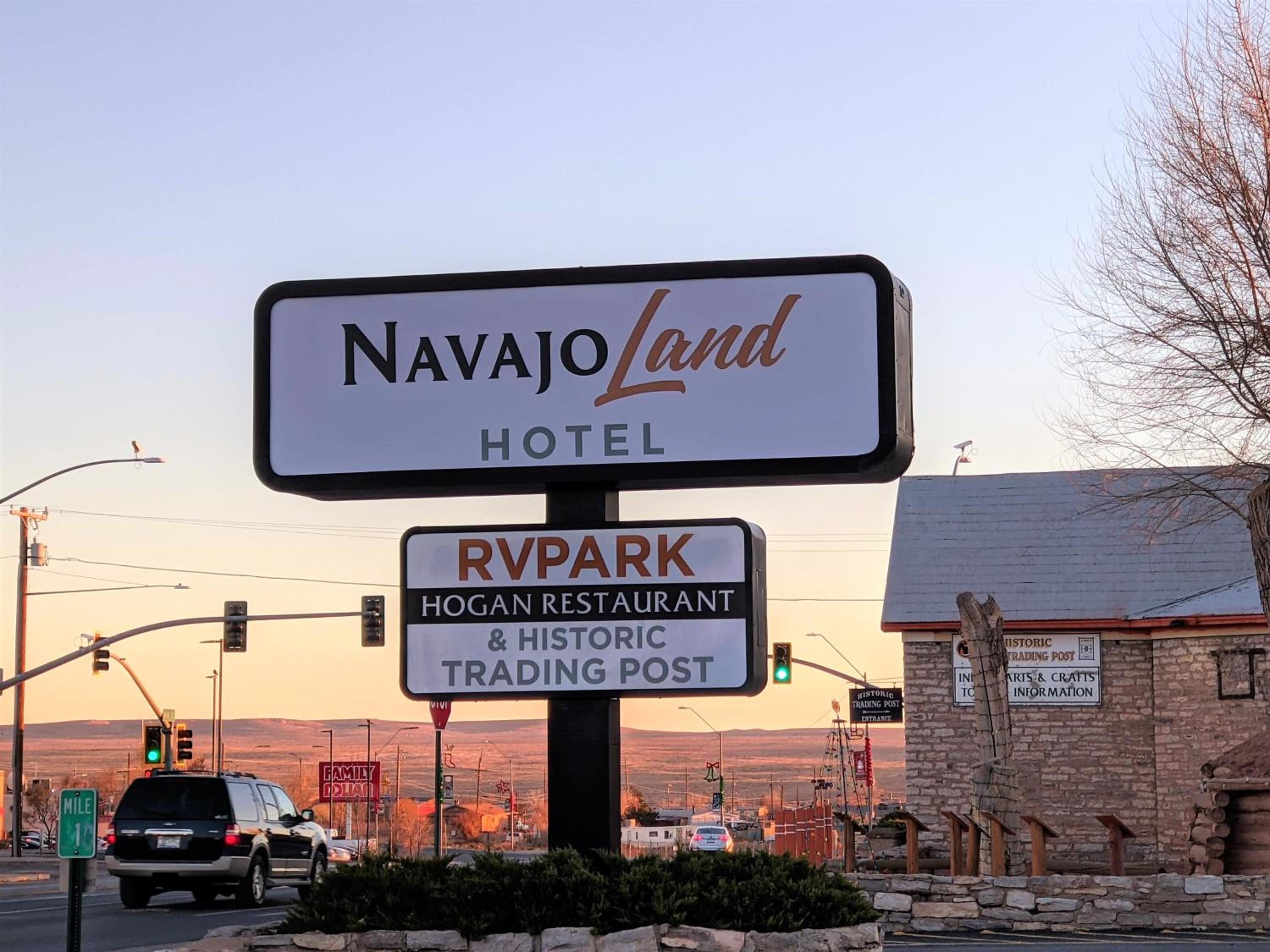 NavajoLand Hotel view 2