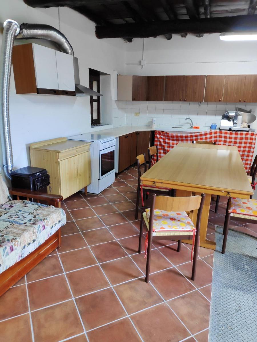 Studio at Mongiove 800 m away from the beach with enclosed garden view 2