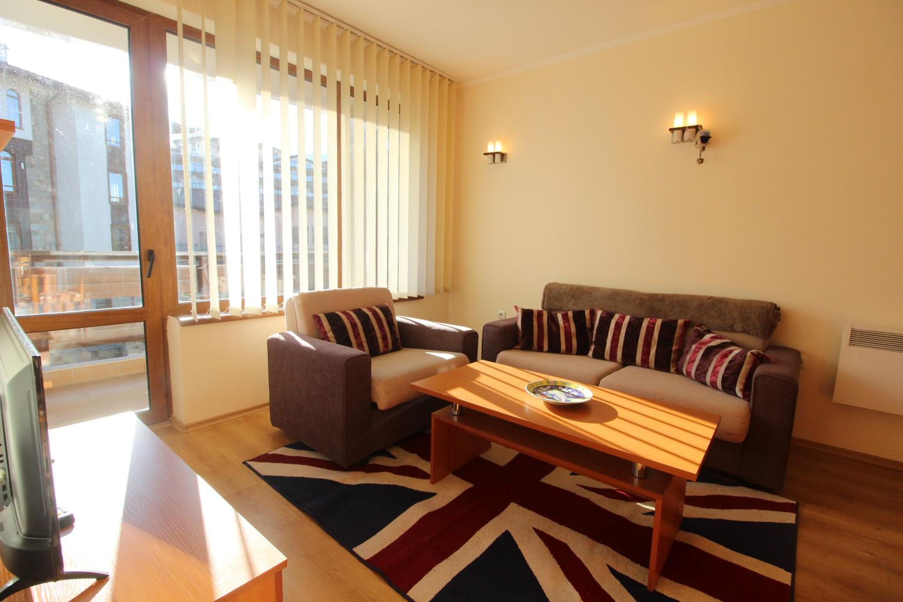 2 bedroom apartment near Gondola view 5