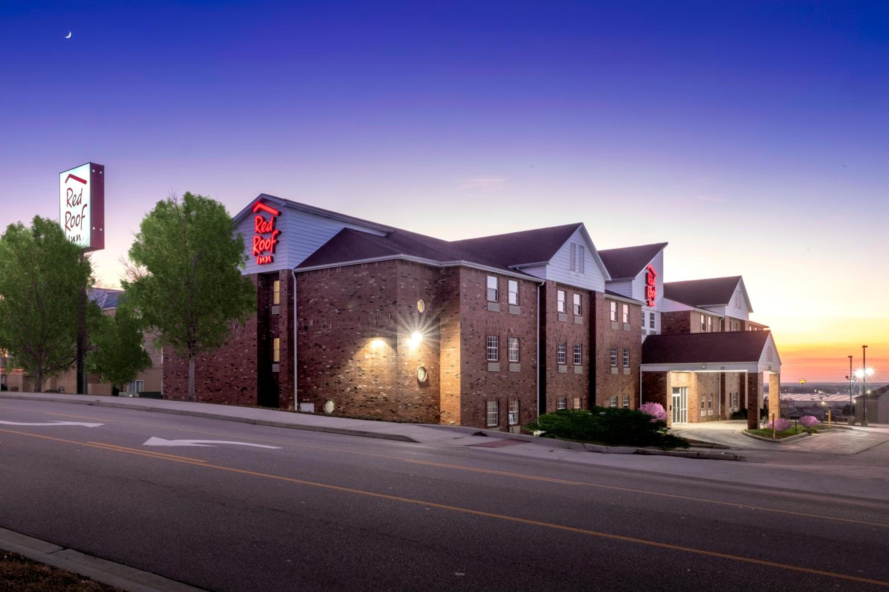 Red Roof Inn St Robert Ft Leonard Wood view 2
