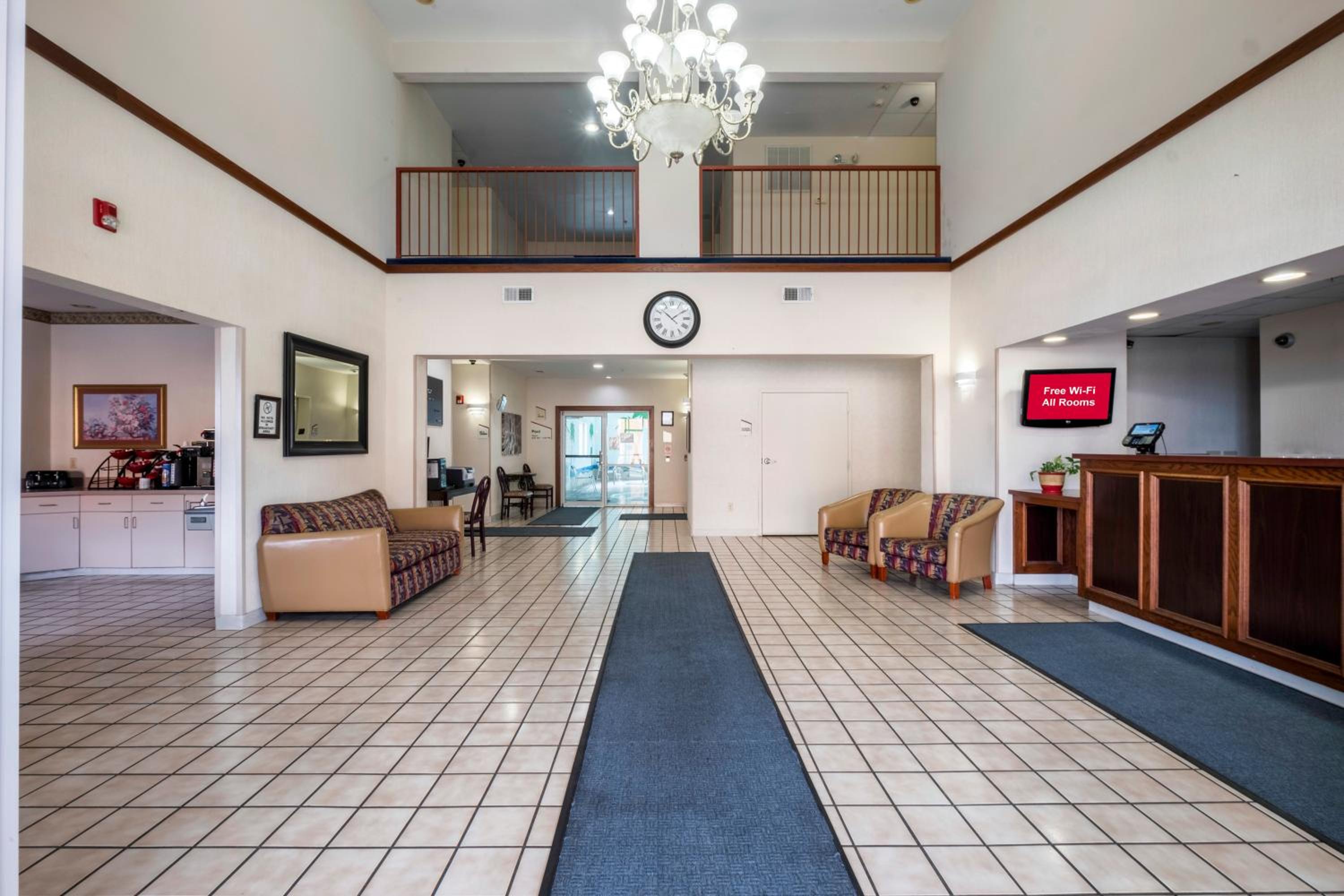 Red Roof Inn St Robert Ft Leonard Wood view 5