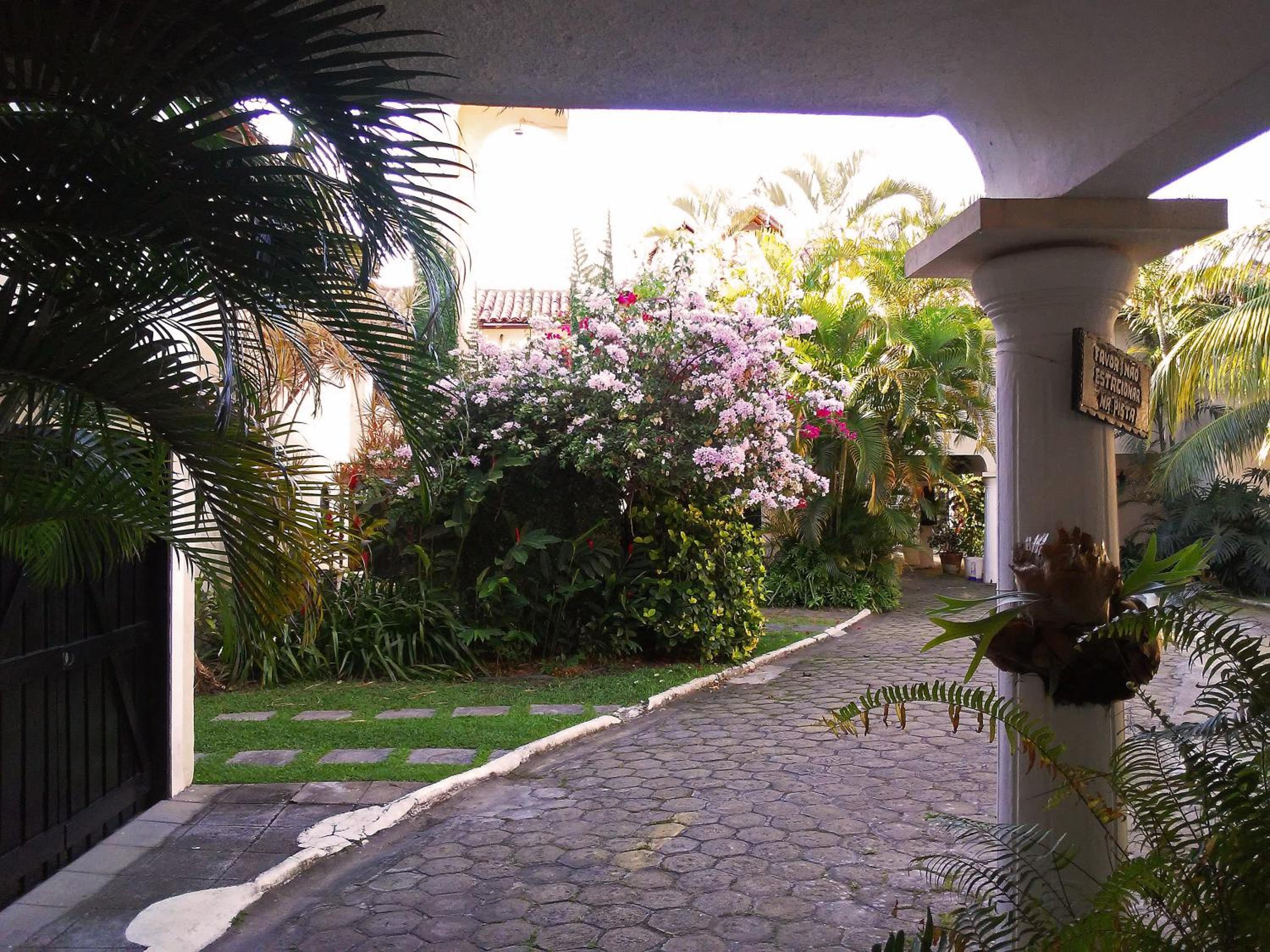 Casa 12 Búzios Vilas a 500m da Rua das Pedras, top localização em condomínio lindo e calmo, portaria 24h