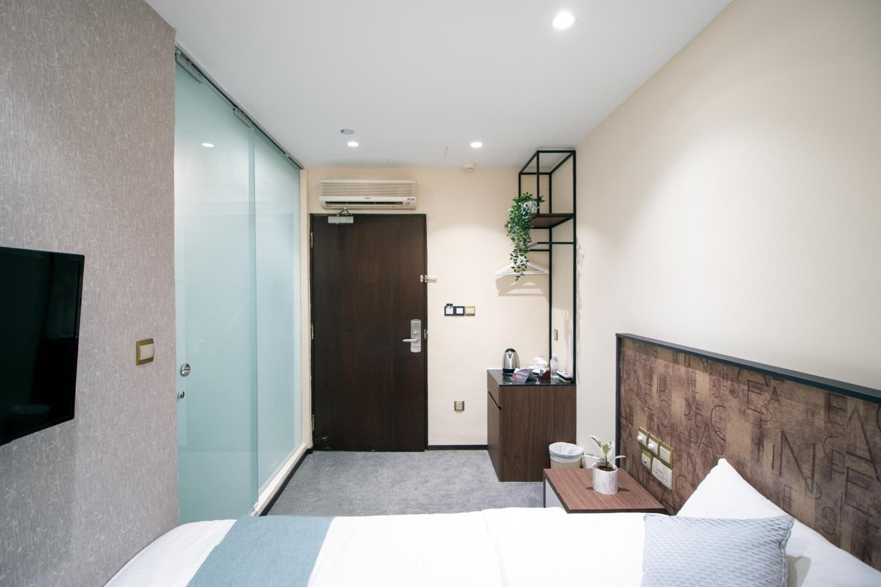 Harbour Ville Hotel - Hamilton