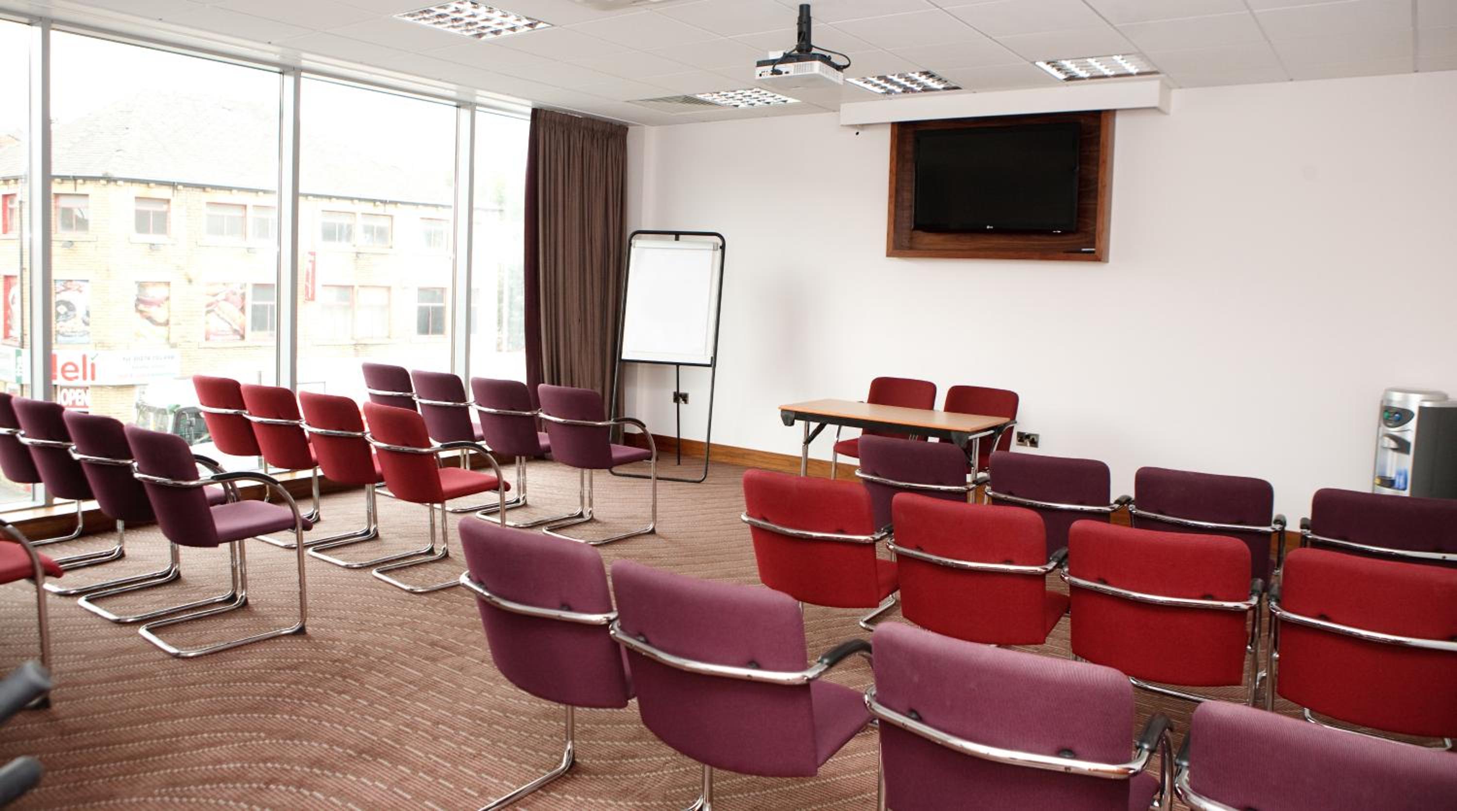 Watford Vacations - Leonardo Hotel London Watford - Property Image 5