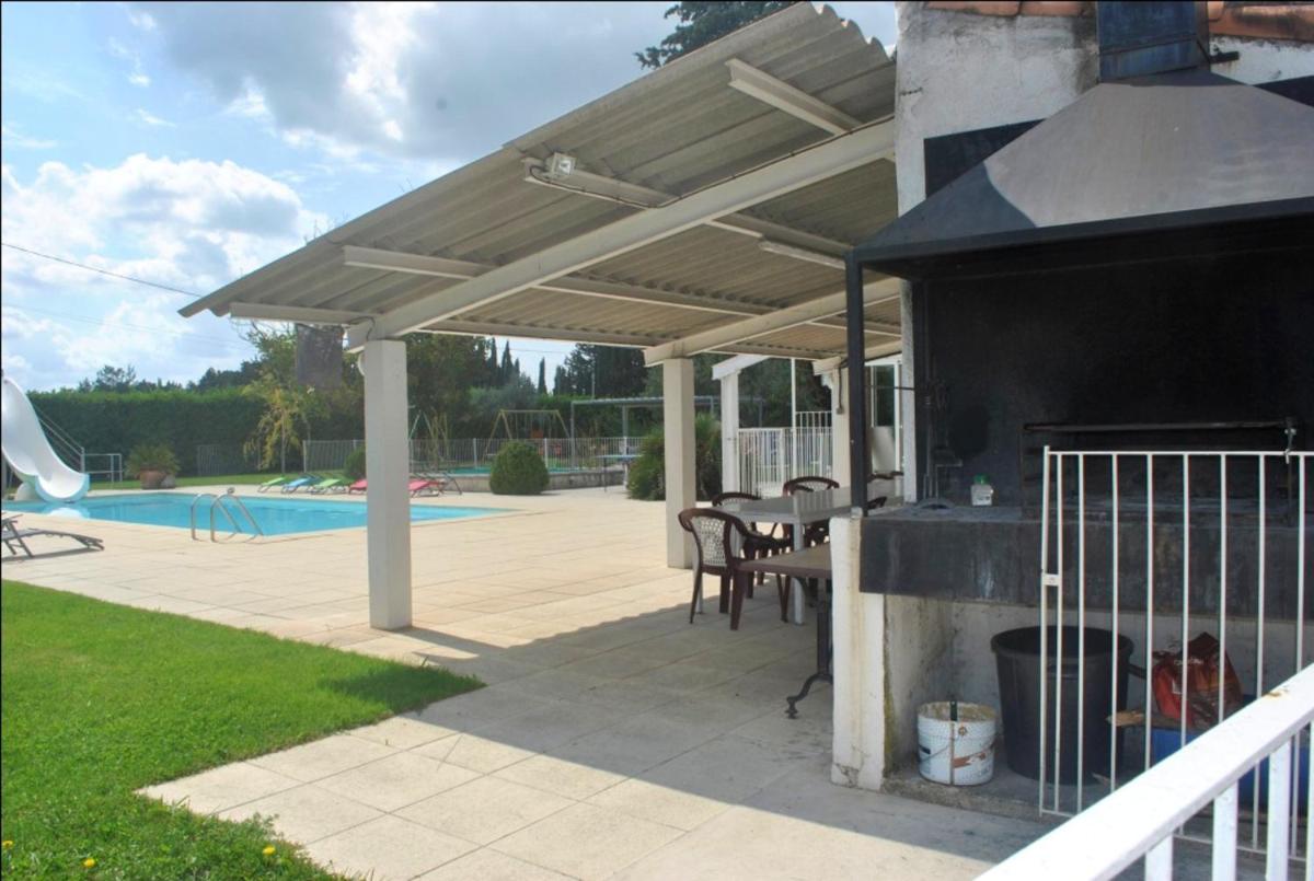 Villa de 6 chambres avec piscine privee sauna et jardin clos a Meynes view 3