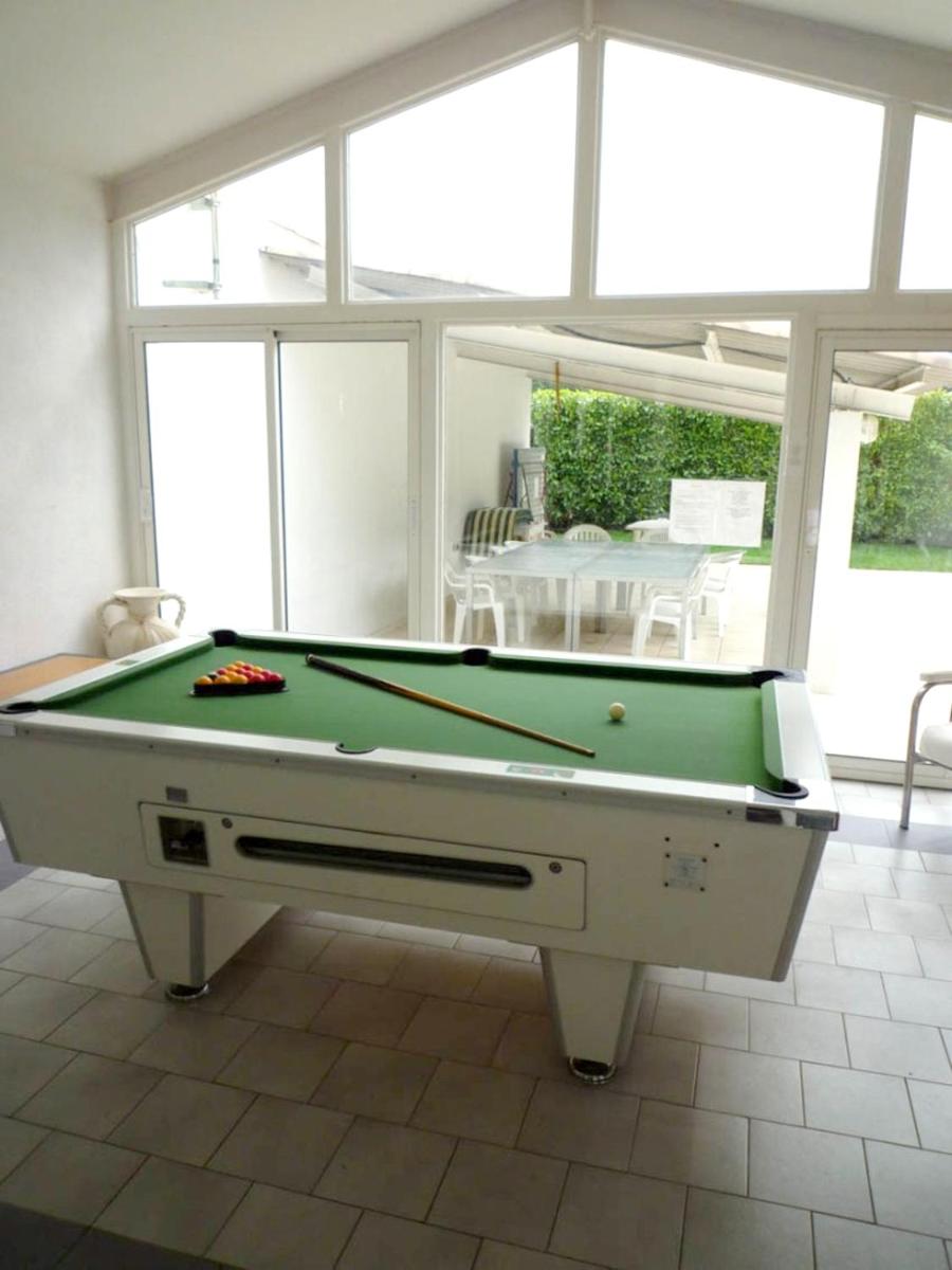 Villa de 6 chambres avec piscine privee sauna et jardin clos a Meynes view 4