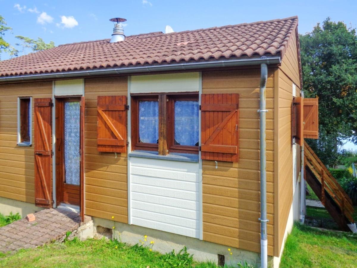 Chalet de 3 chambres avec vue sur le lac piscine partagee et jardin amenage a Saint Gerons a 1 km de la plage view 2