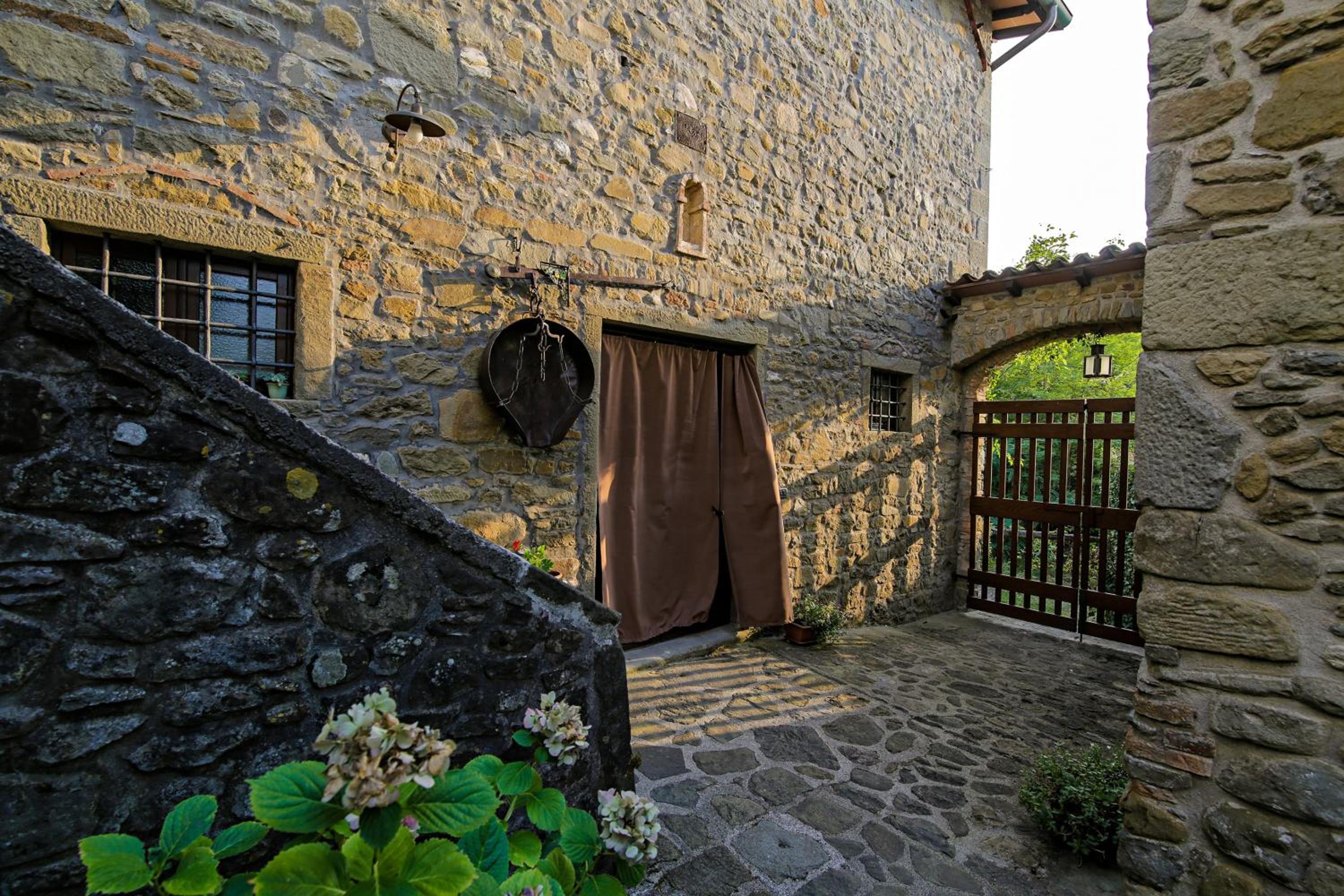 Comfortable house with pool in Castelnuovo di Garfagnana