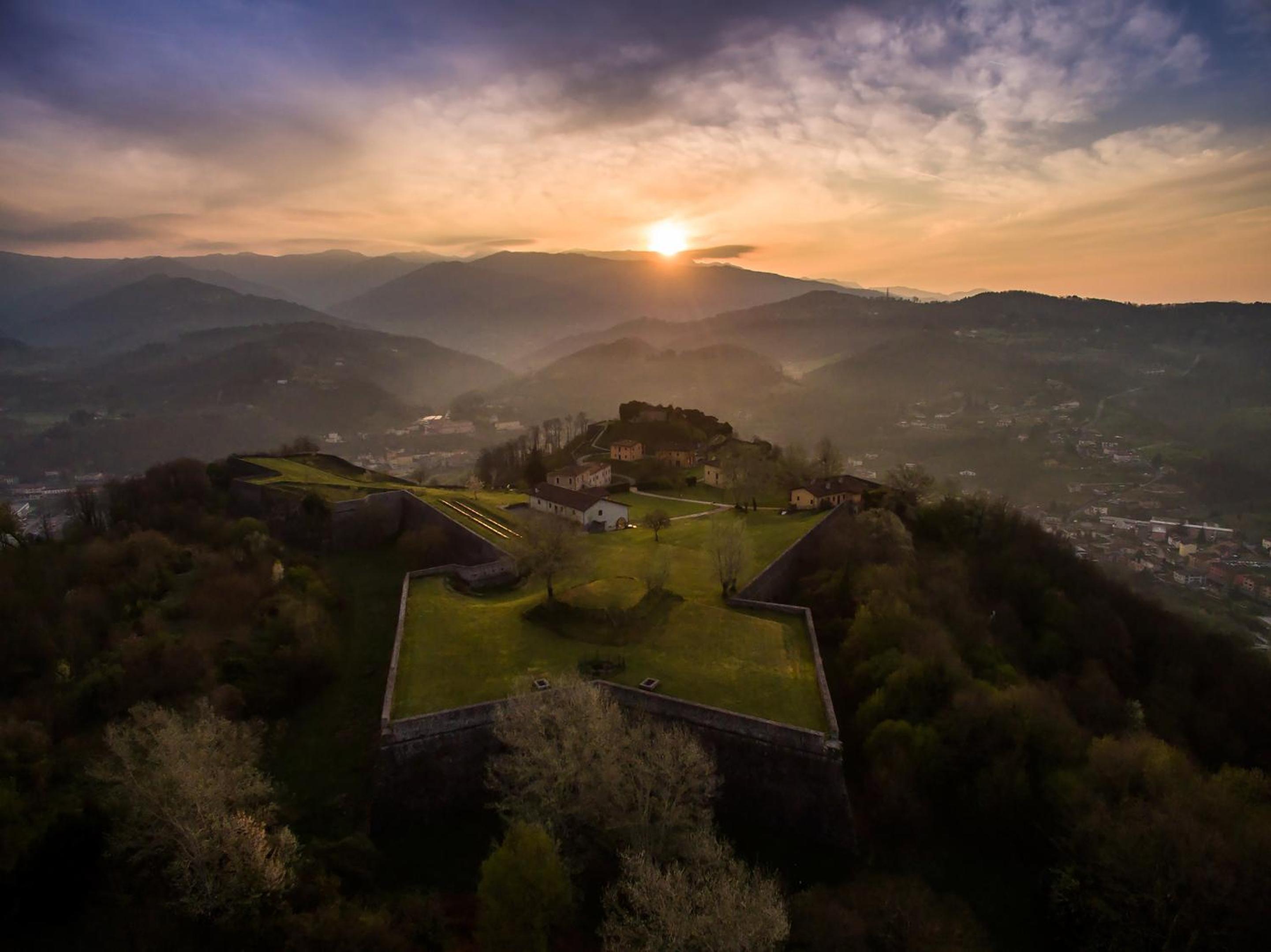 Comfortable house with pool in Castelnuovo di Garfagnana