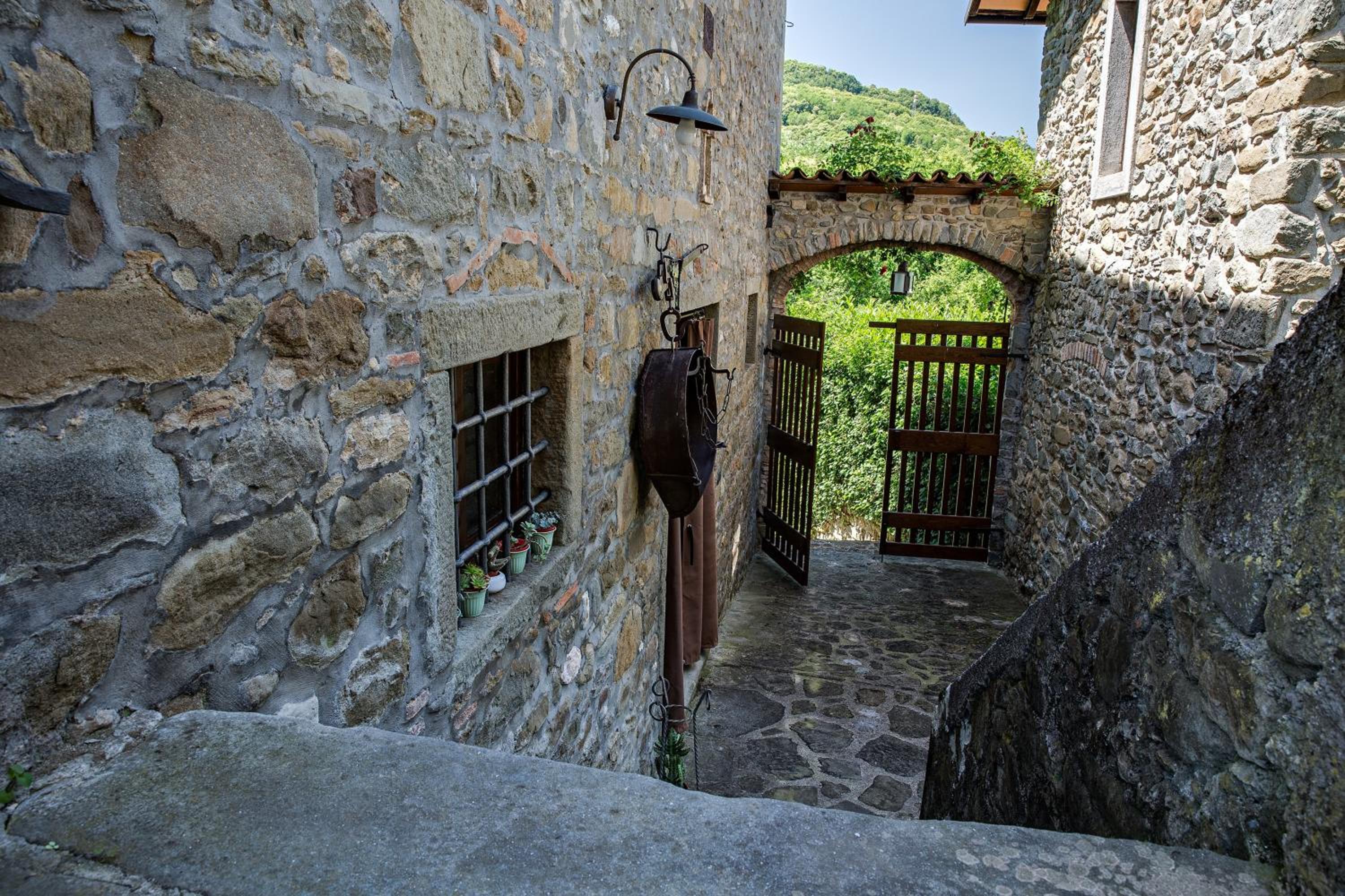 Comfortable house with pool in Castelnuovo di Garfagnana