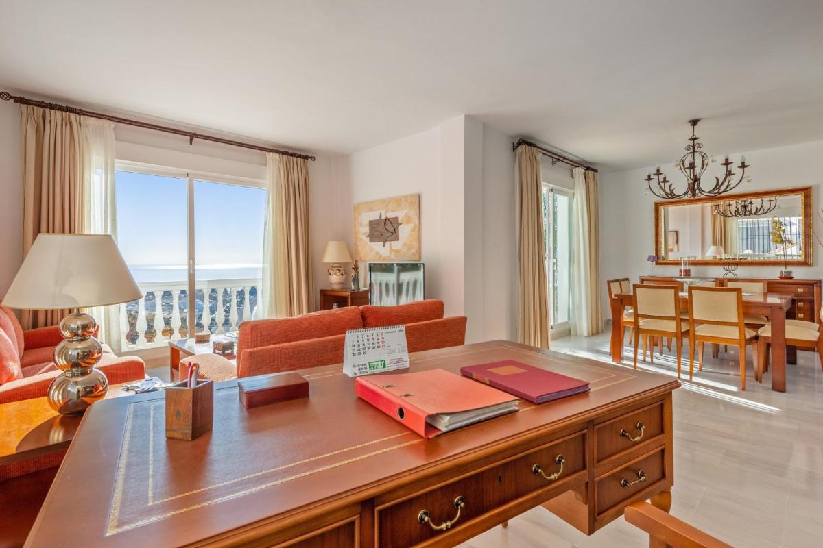 4 bedrooms house at Almunecar 400 m away from the beach with sea view private pool and furnished terrace