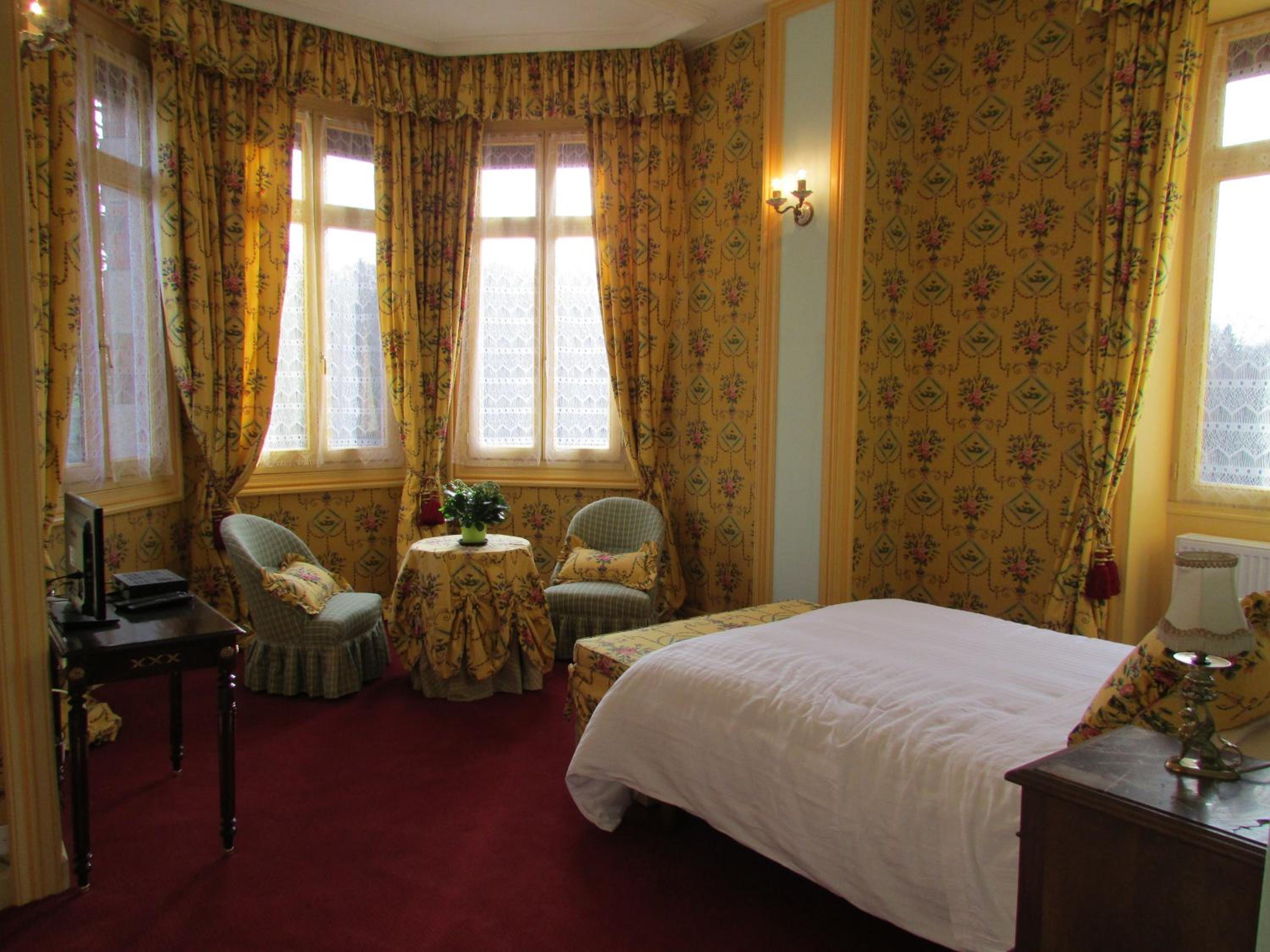 Chateau Lezat - Chambres d'Hotes et Table d'Hotes
