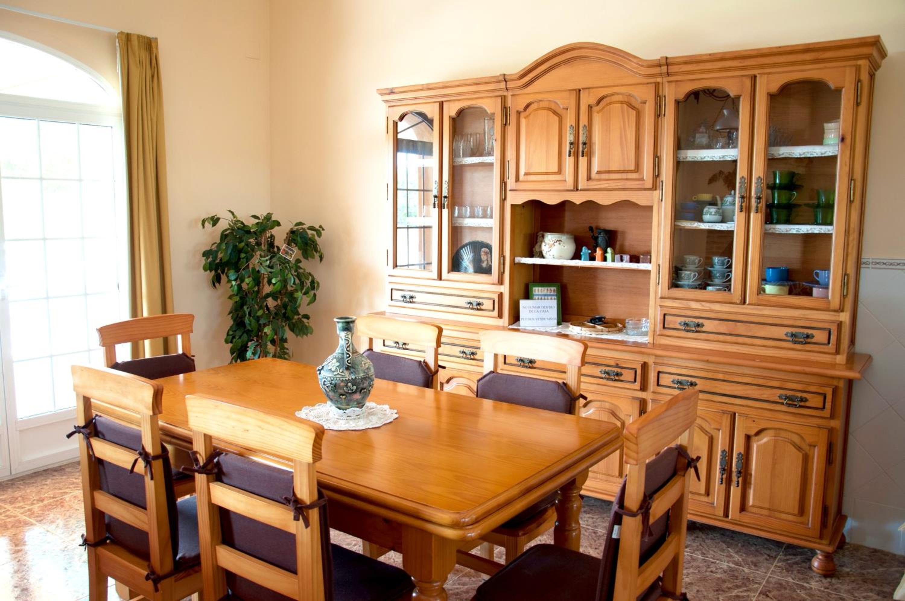 Family Villa in Benifayó with Year-Round Private Pool
