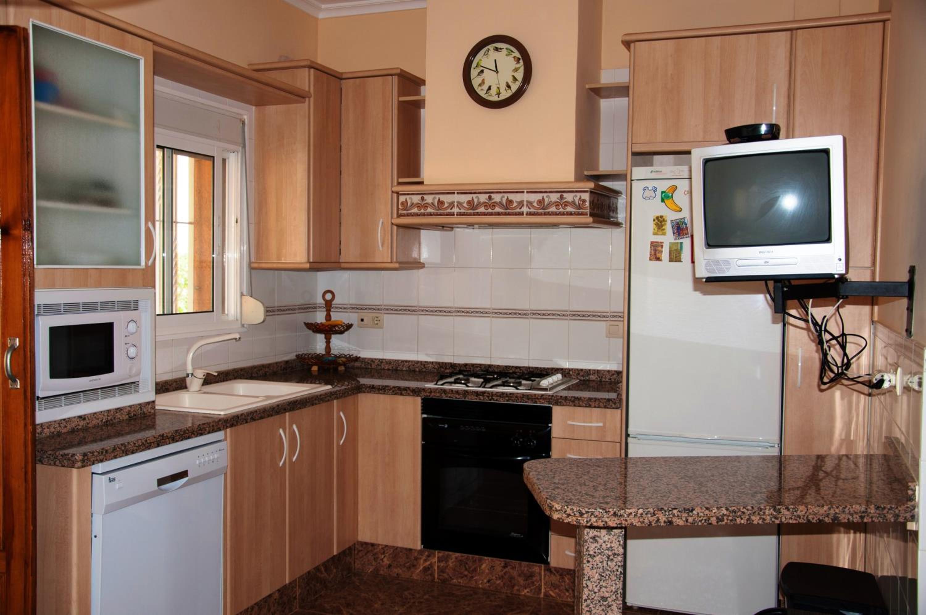 Family Villa in Benifayó with Year-Round Private Pool